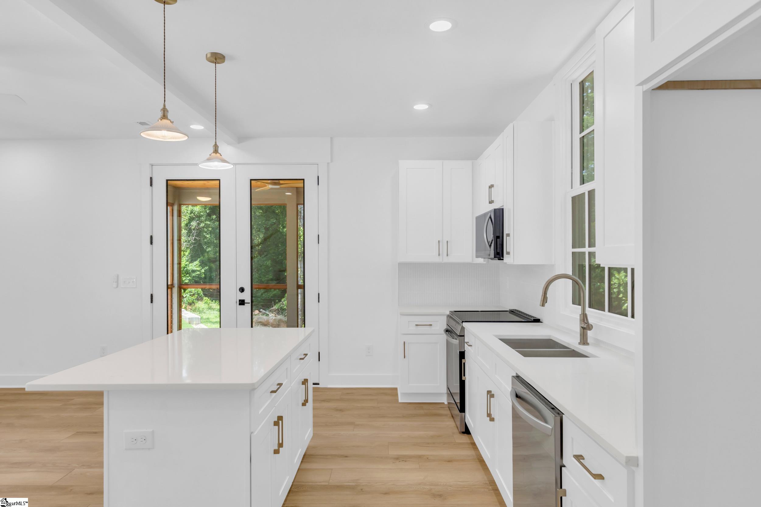 10 Provo Drive Greenville, SC 29617
