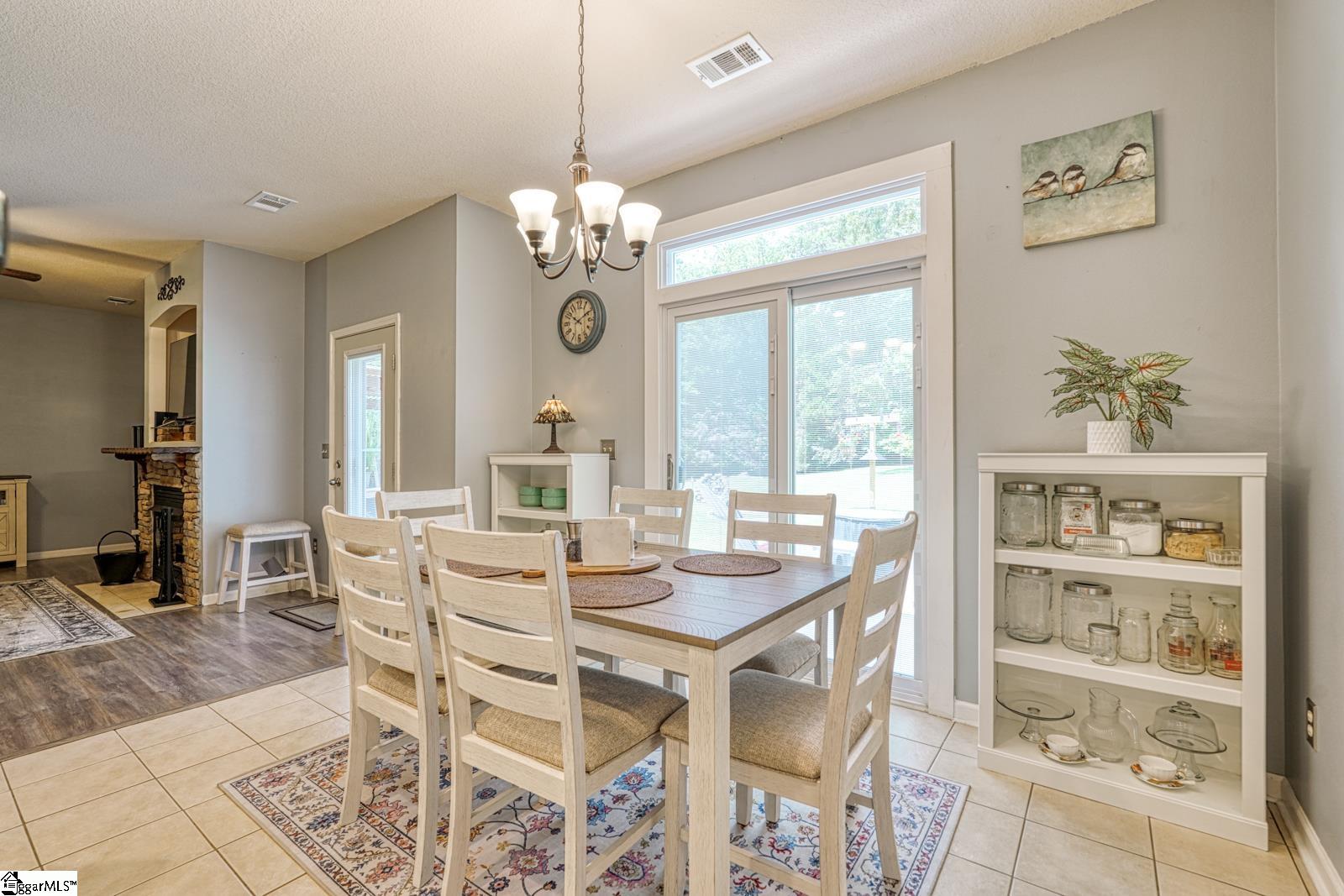 316 Crestview Lane Spartanburg, SC 29301