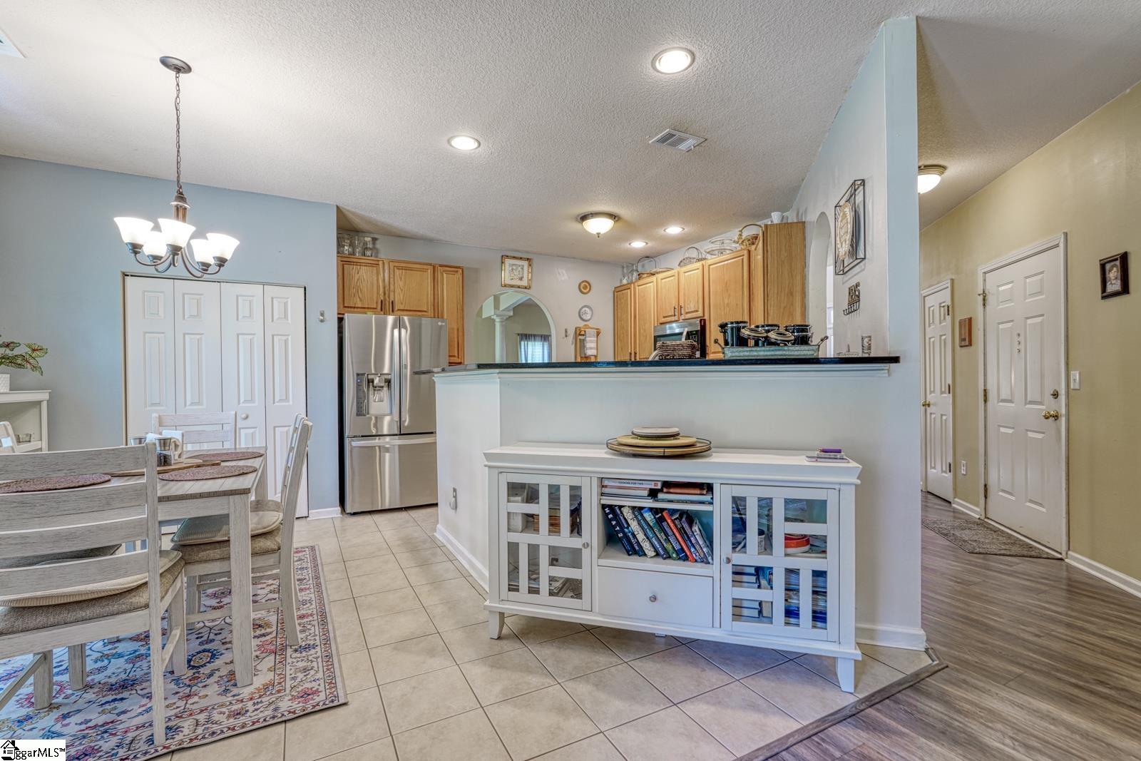 316 Crestview Lane Spartanburg, SC 29301