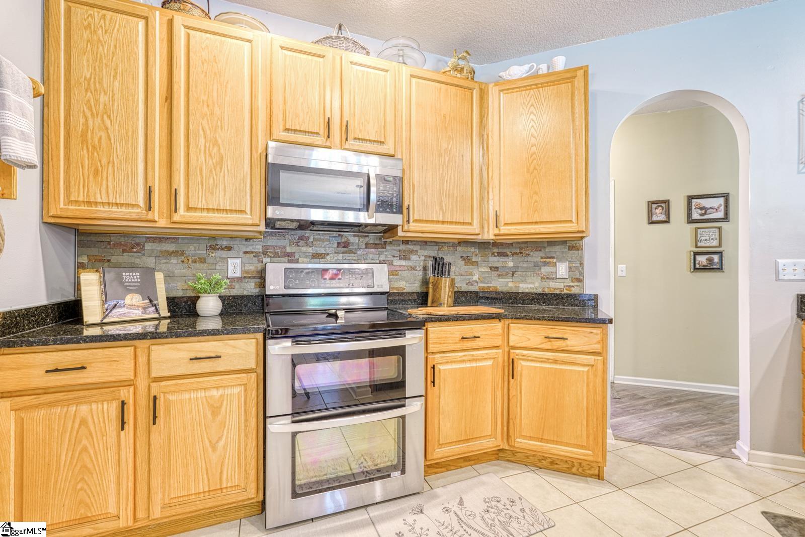 316 Crestview Lane Spartanburg, SC 29301