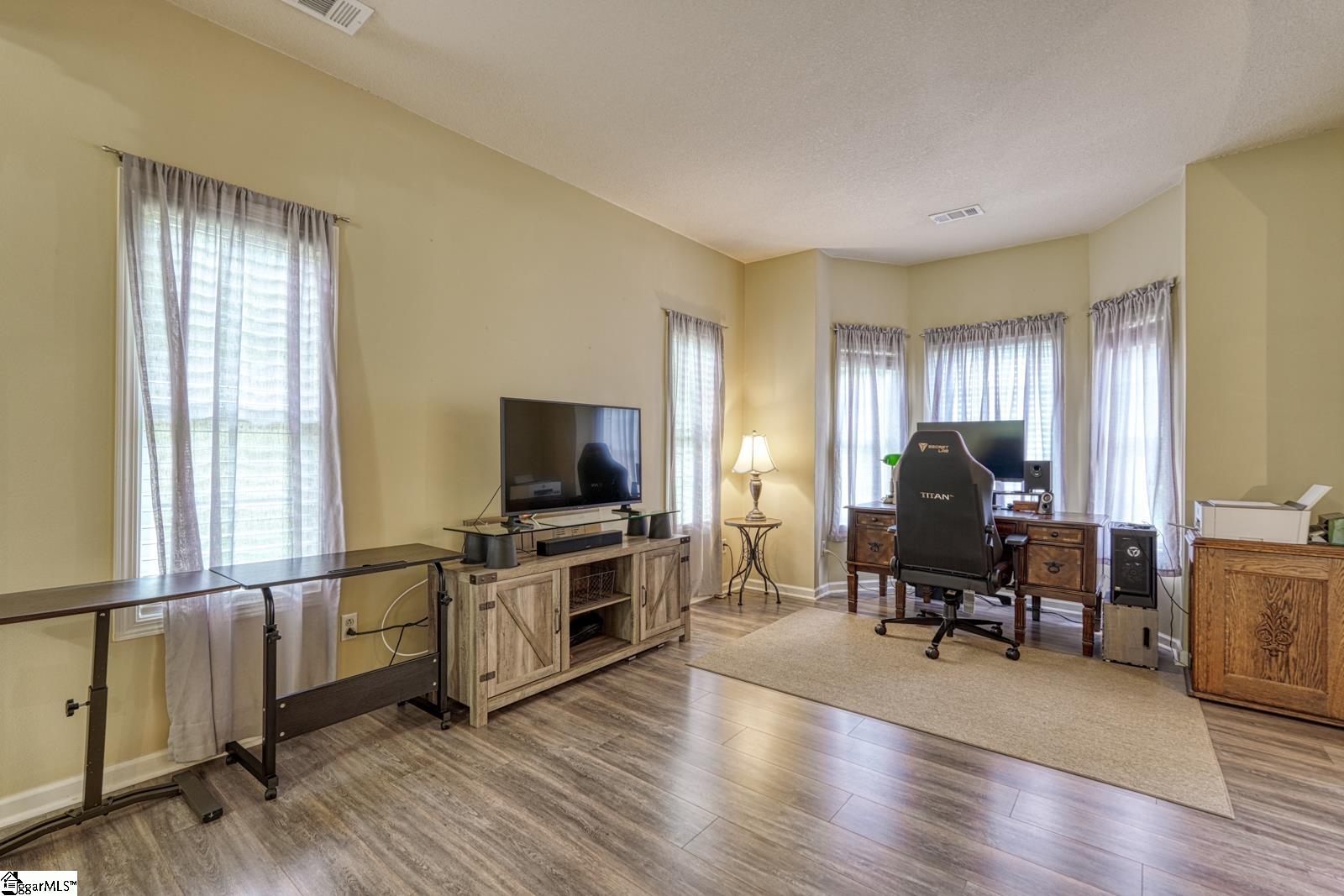 316 Crestview Lane Spartanburg, SC 29301
