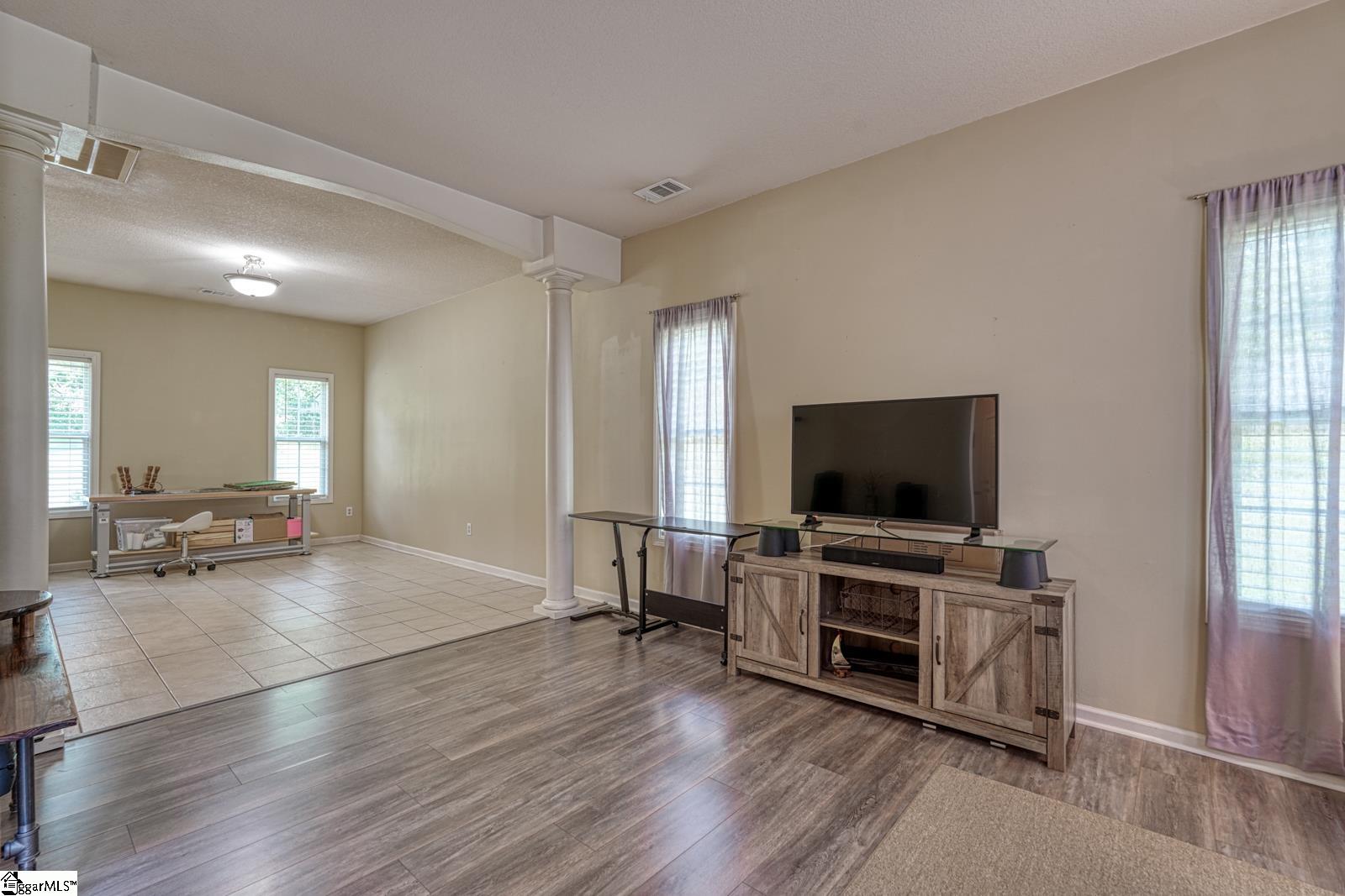 316 Crestview Lane Spartanburg, SC 29301