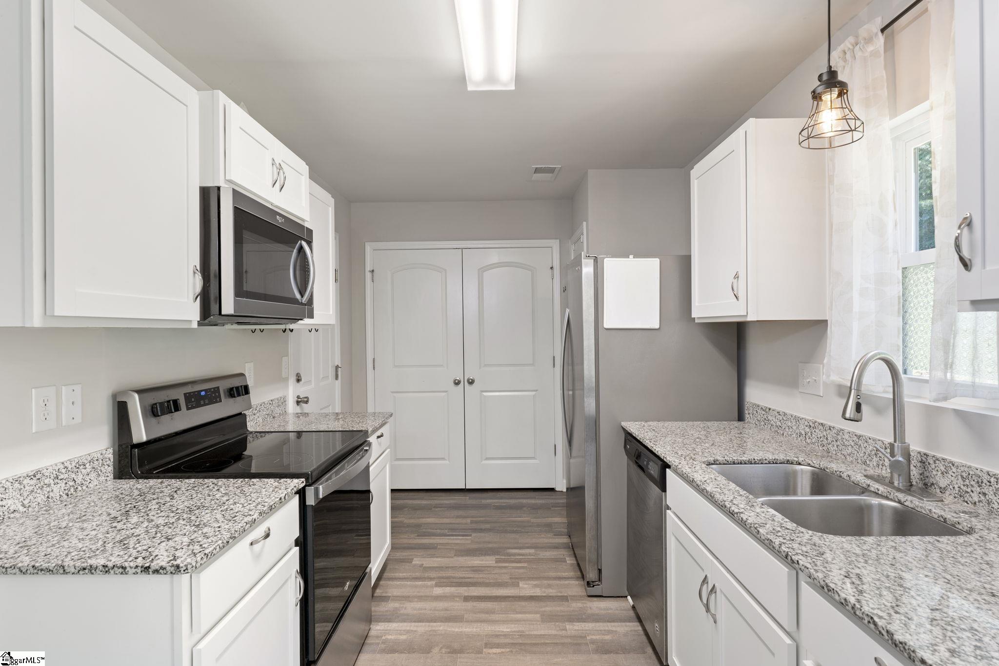 115 Enchanted Walk Pickens, SC 29671