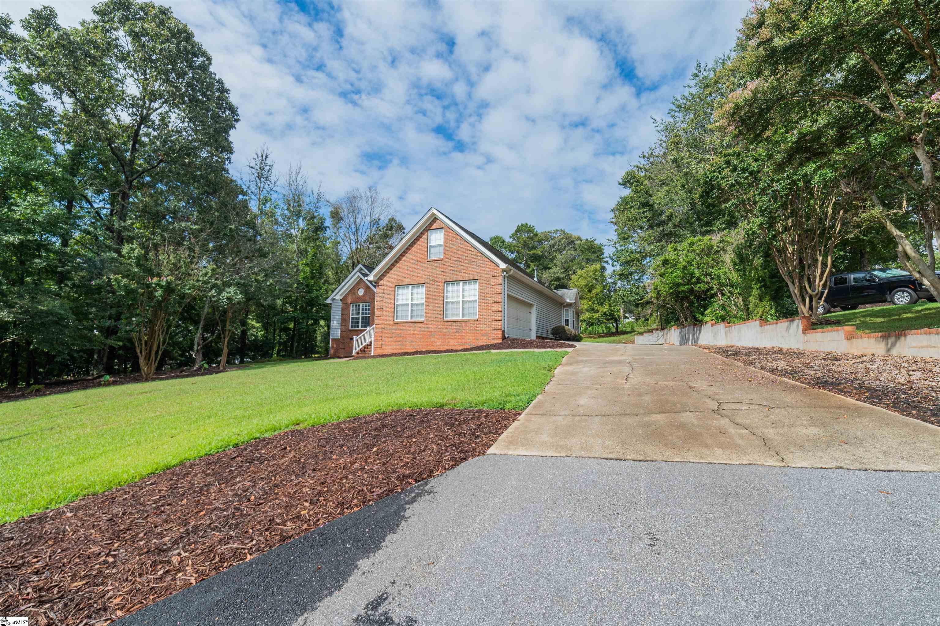 200 Holly Chase Drive Piedmont, SC 29673
