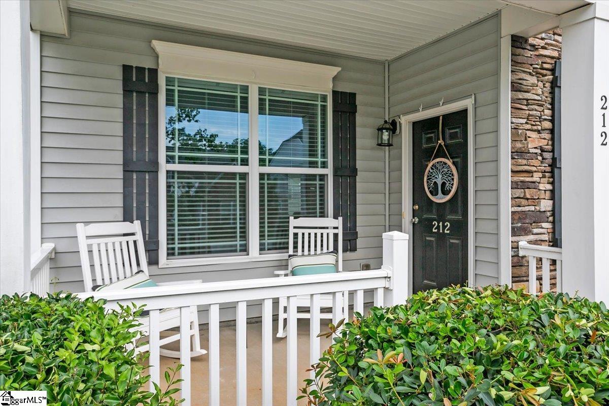 212 Hearthwood Lane Simpsonville, SC 29681