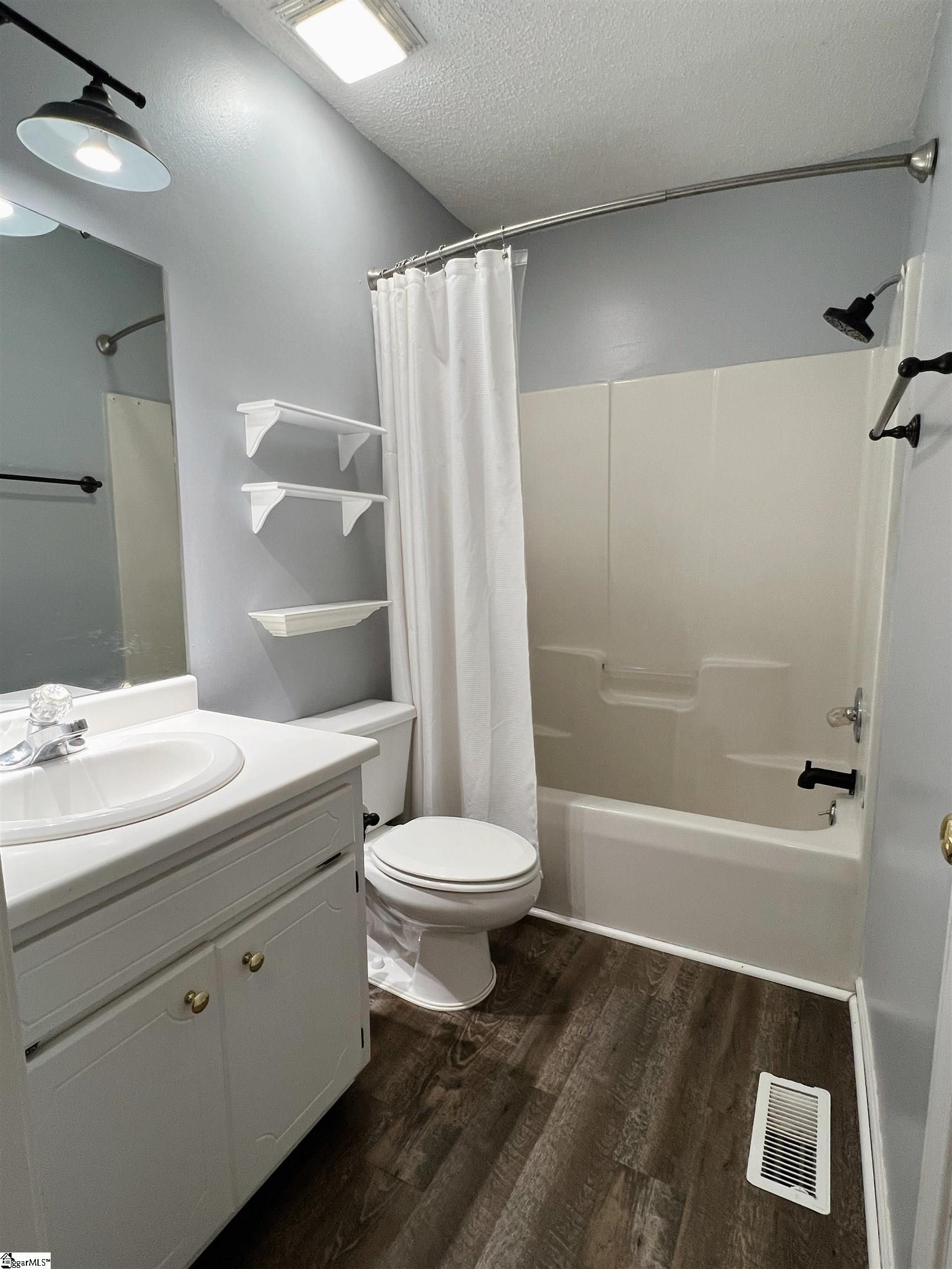 448 Timberview Lane Simpsonville, SC 29681