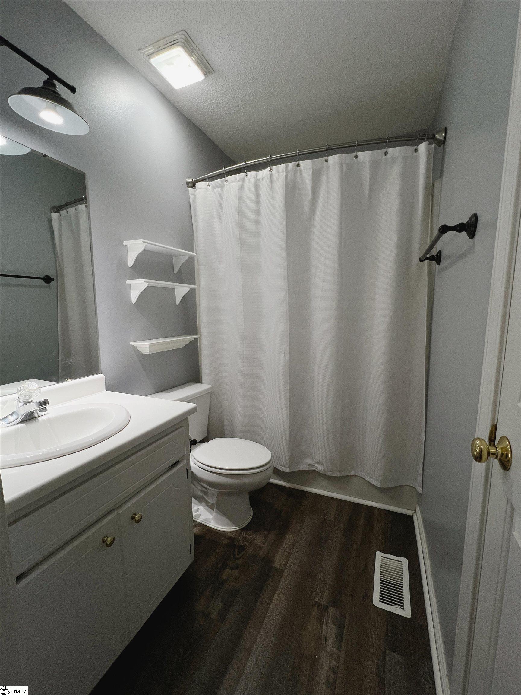 448 Timberview Lane Simpsonville, SC 29681