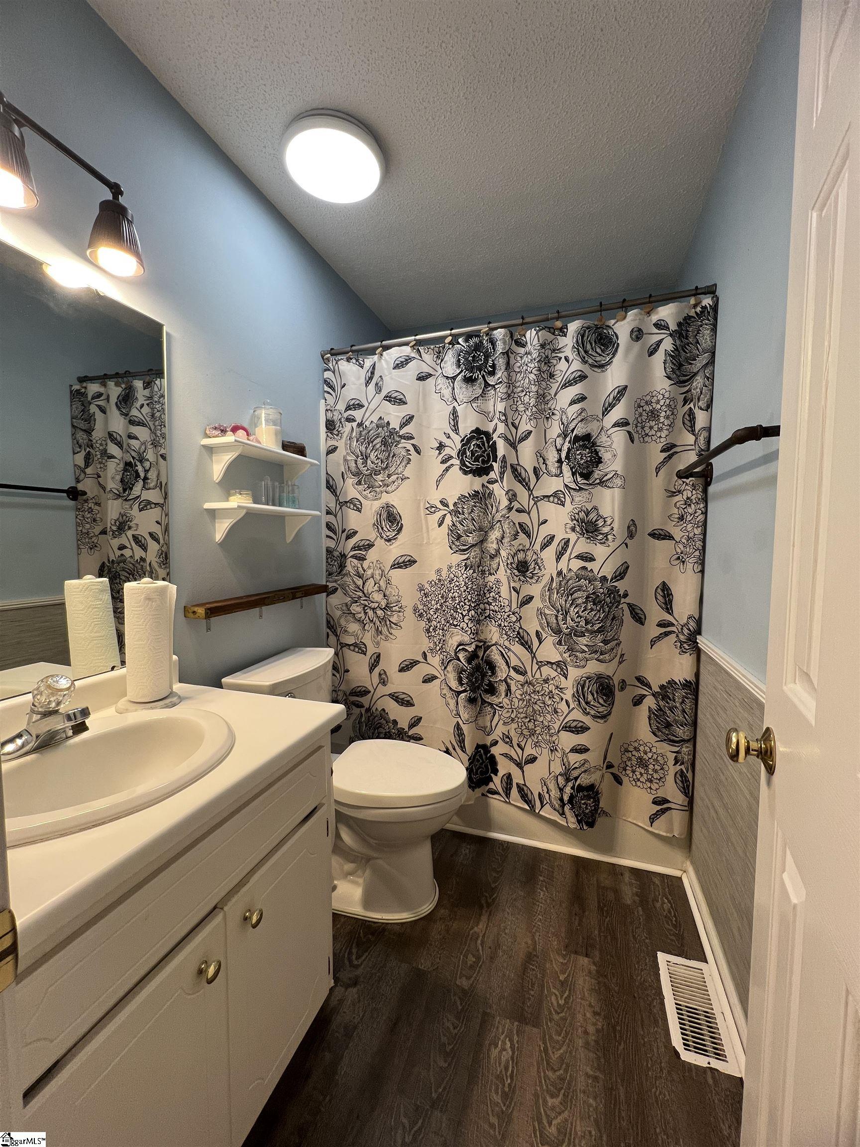 448 Timberview Lane Simpsonville, SC 29681