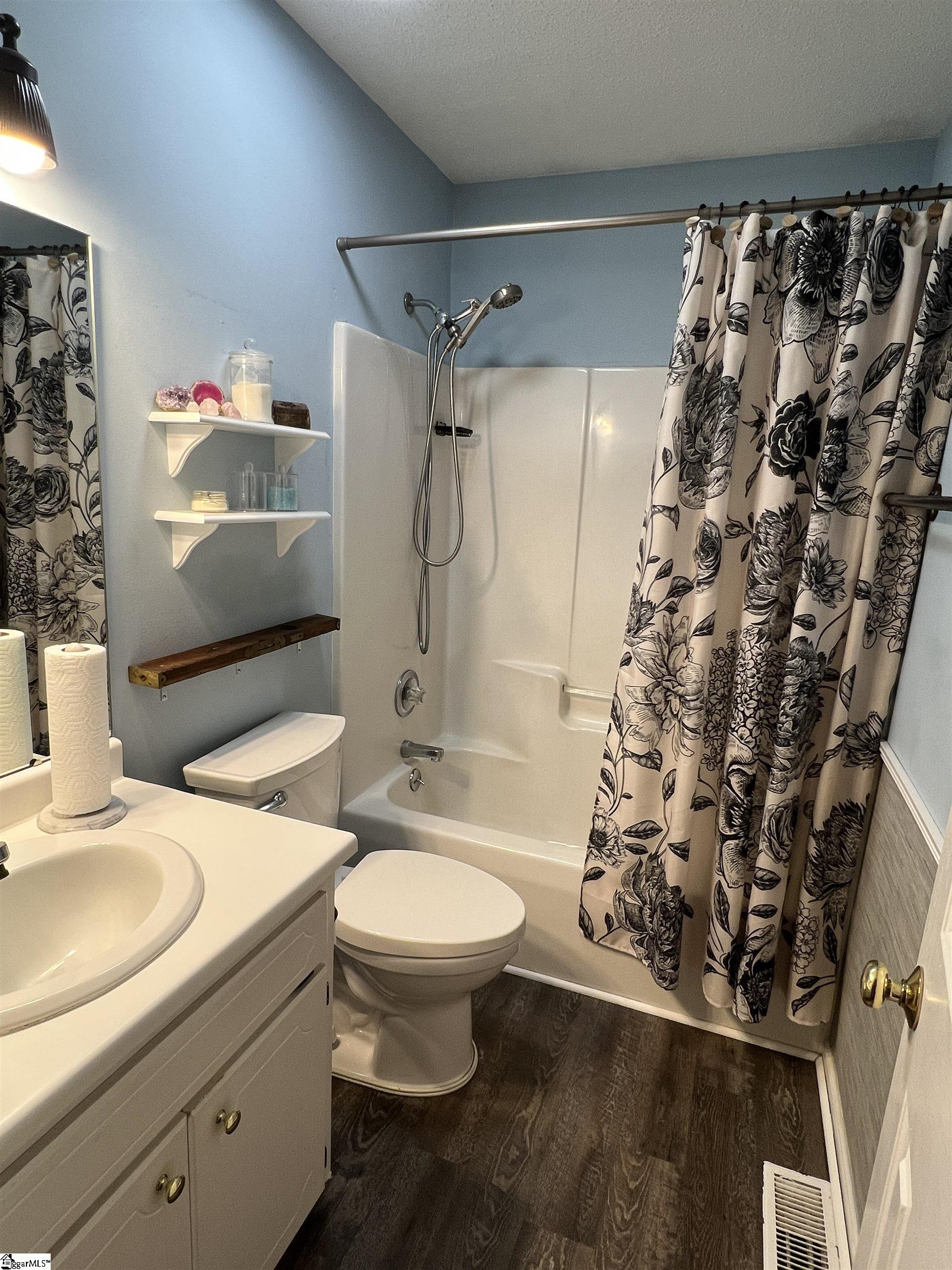 448 Timberview Lane Simpsonville, SC 29681