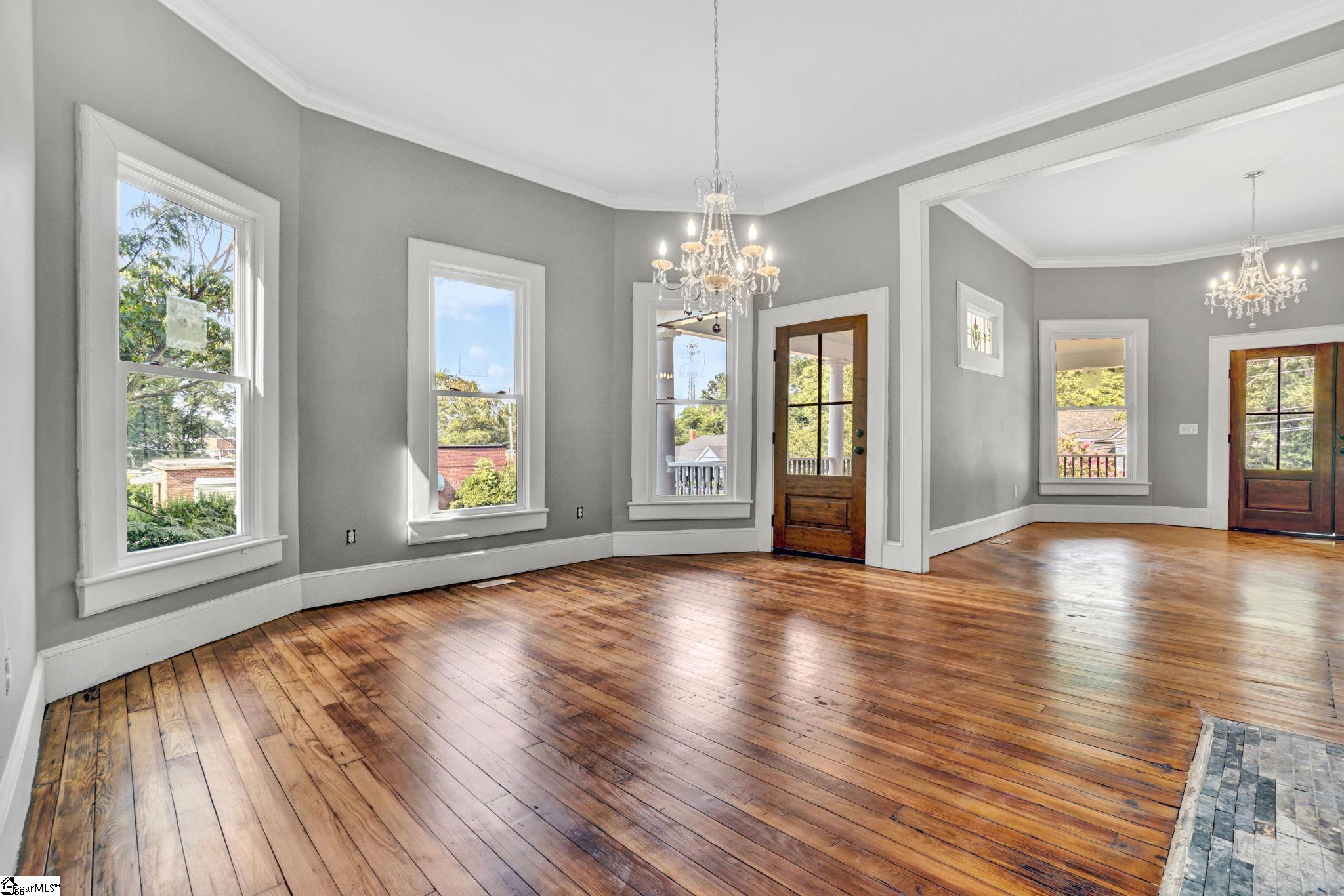 522 S Harper Street Laurens, SC 29360