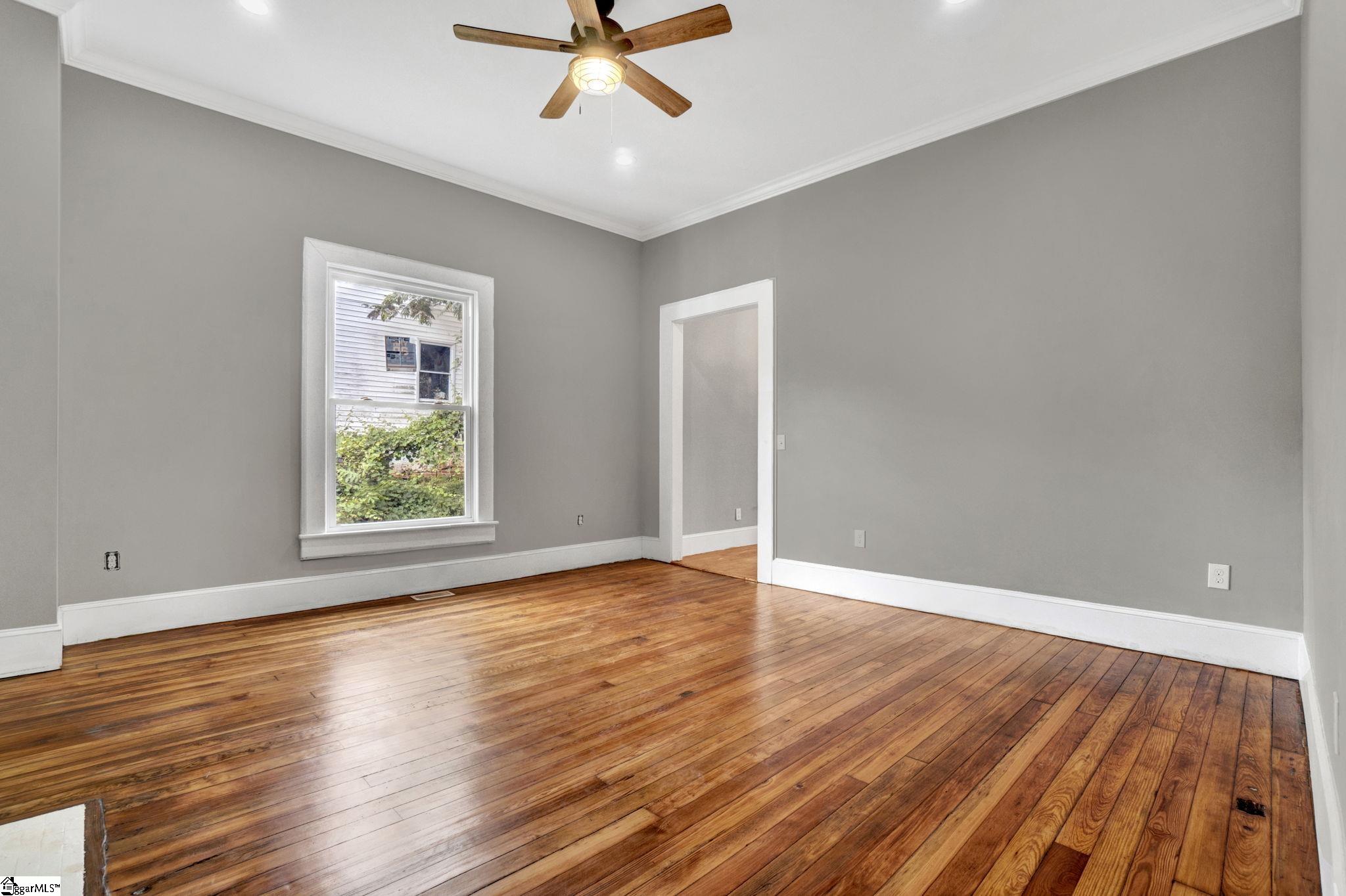 522 S Harper Street Laurens, SC 29360