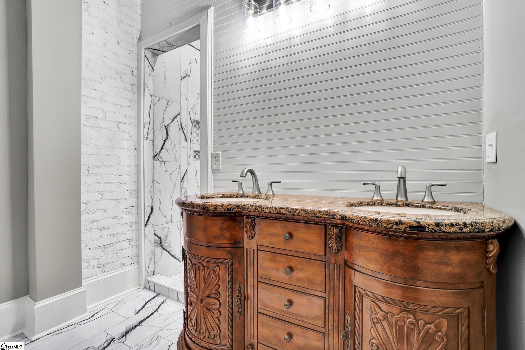522 S Harper Street Laurens, SC 29360