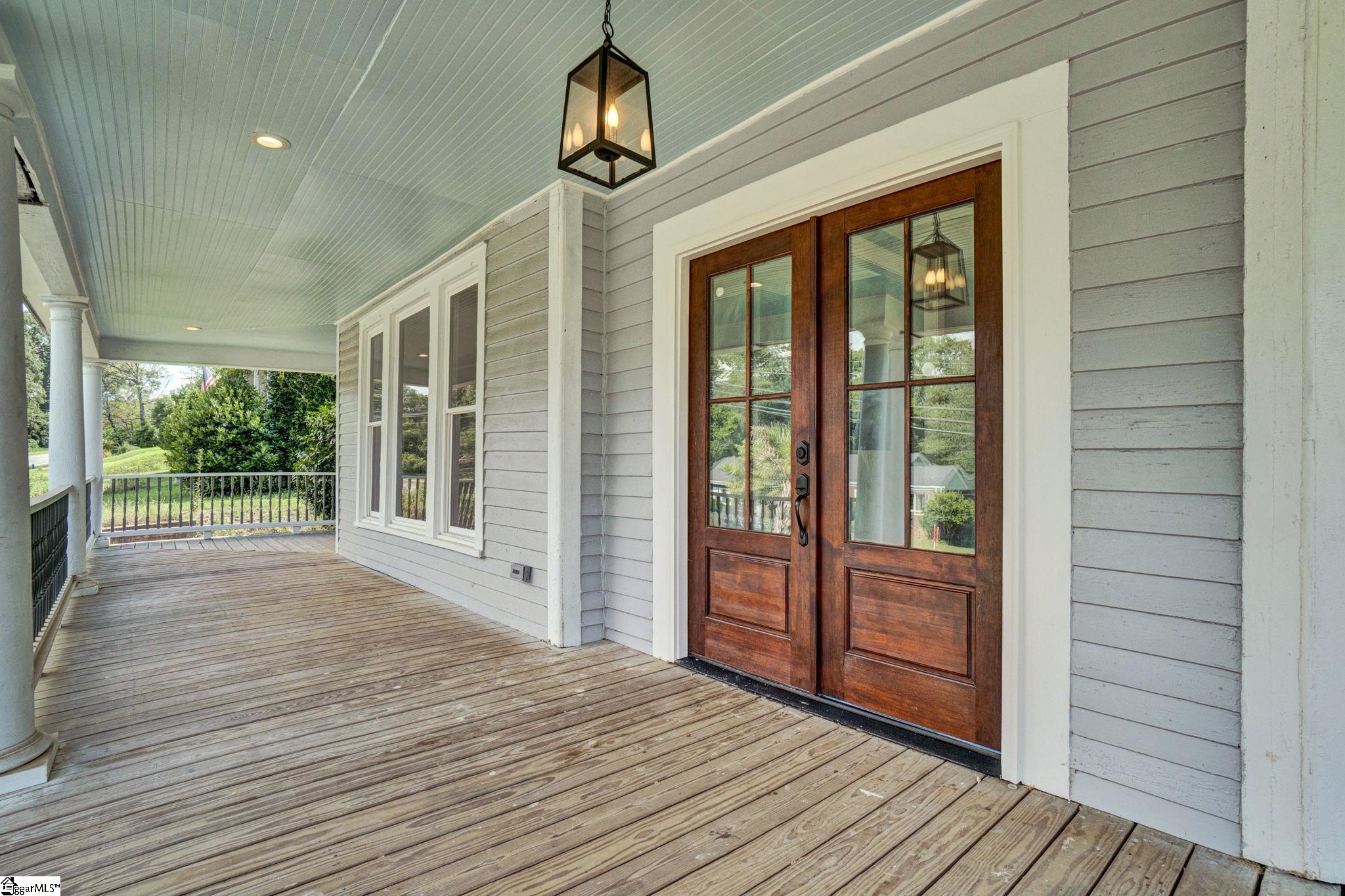 522 S Harper Street Laurens, SC 29360