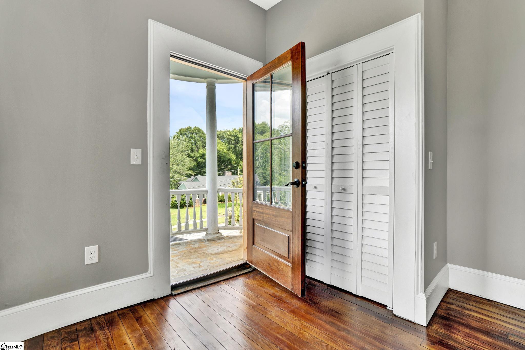 522 S Harper Street Laurens, SC 29360