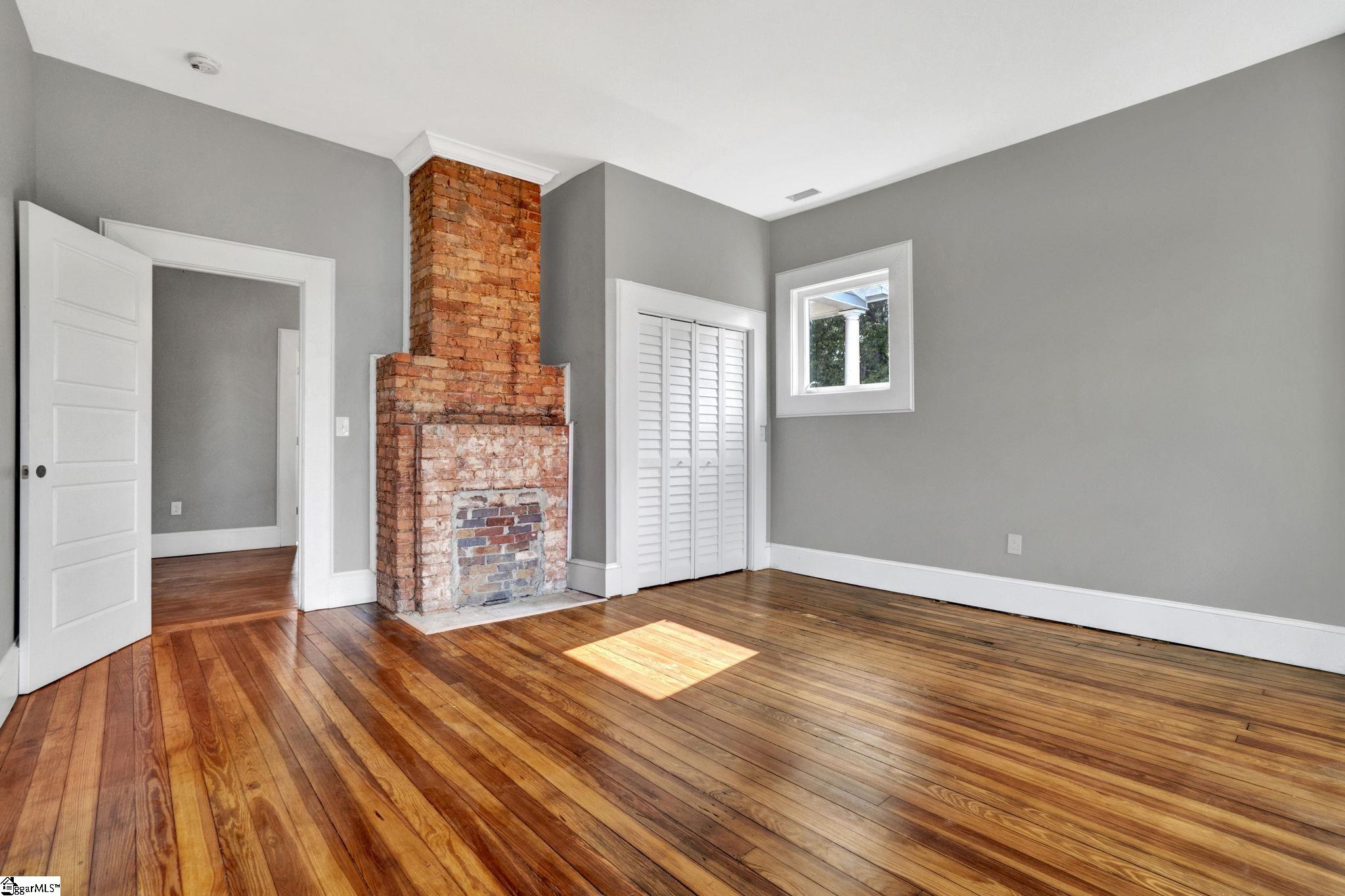 522 S Harper Street Laurens, SC 29360