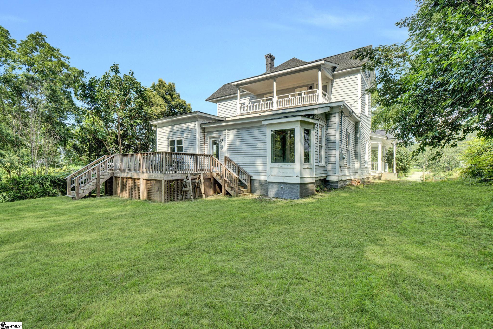 522 S Harper Street Laurens, SC 29360