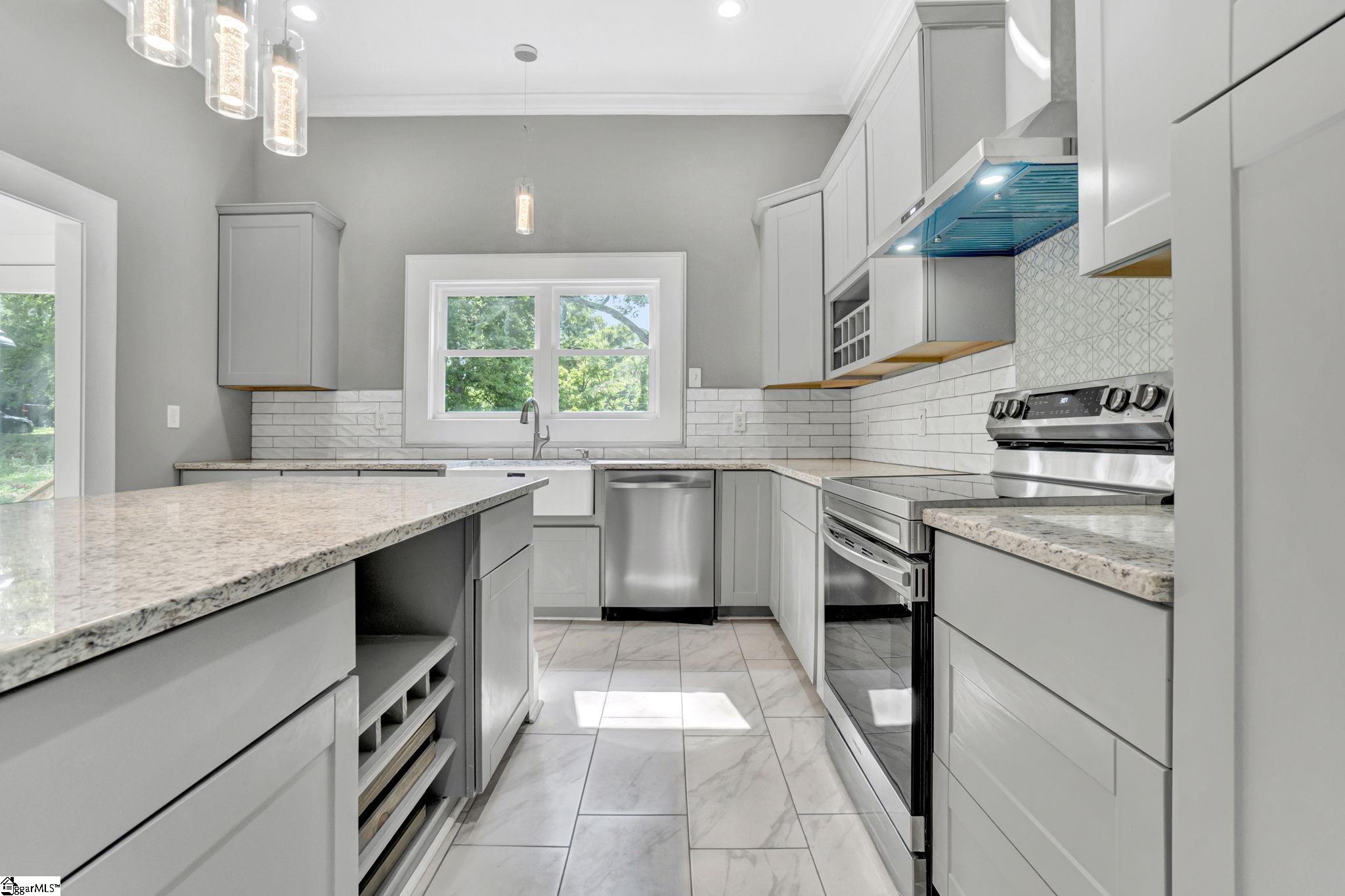 522 S Harper Street Laurens, SC 29360