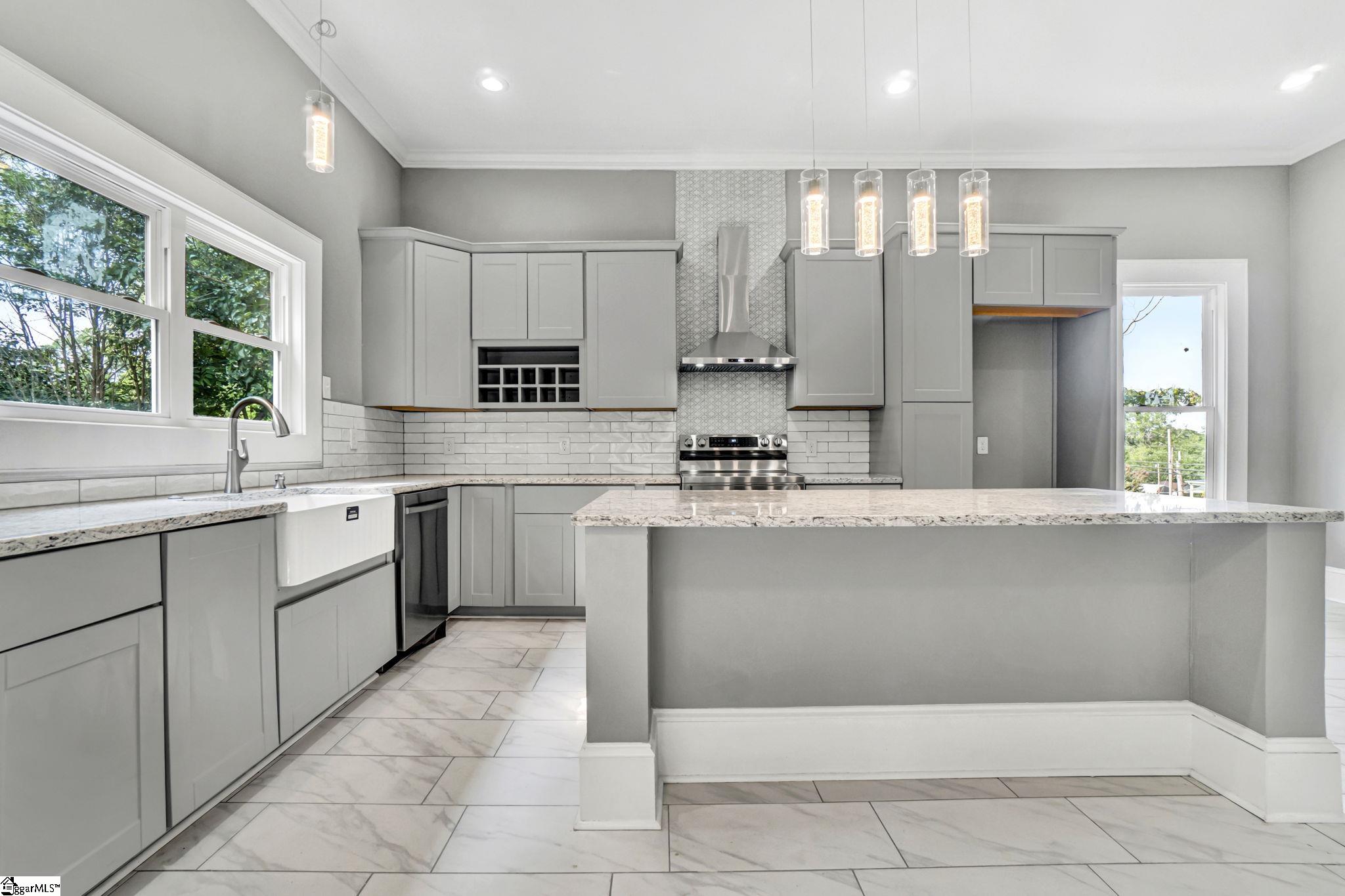522 S Harper Street Laurens, SC 29360