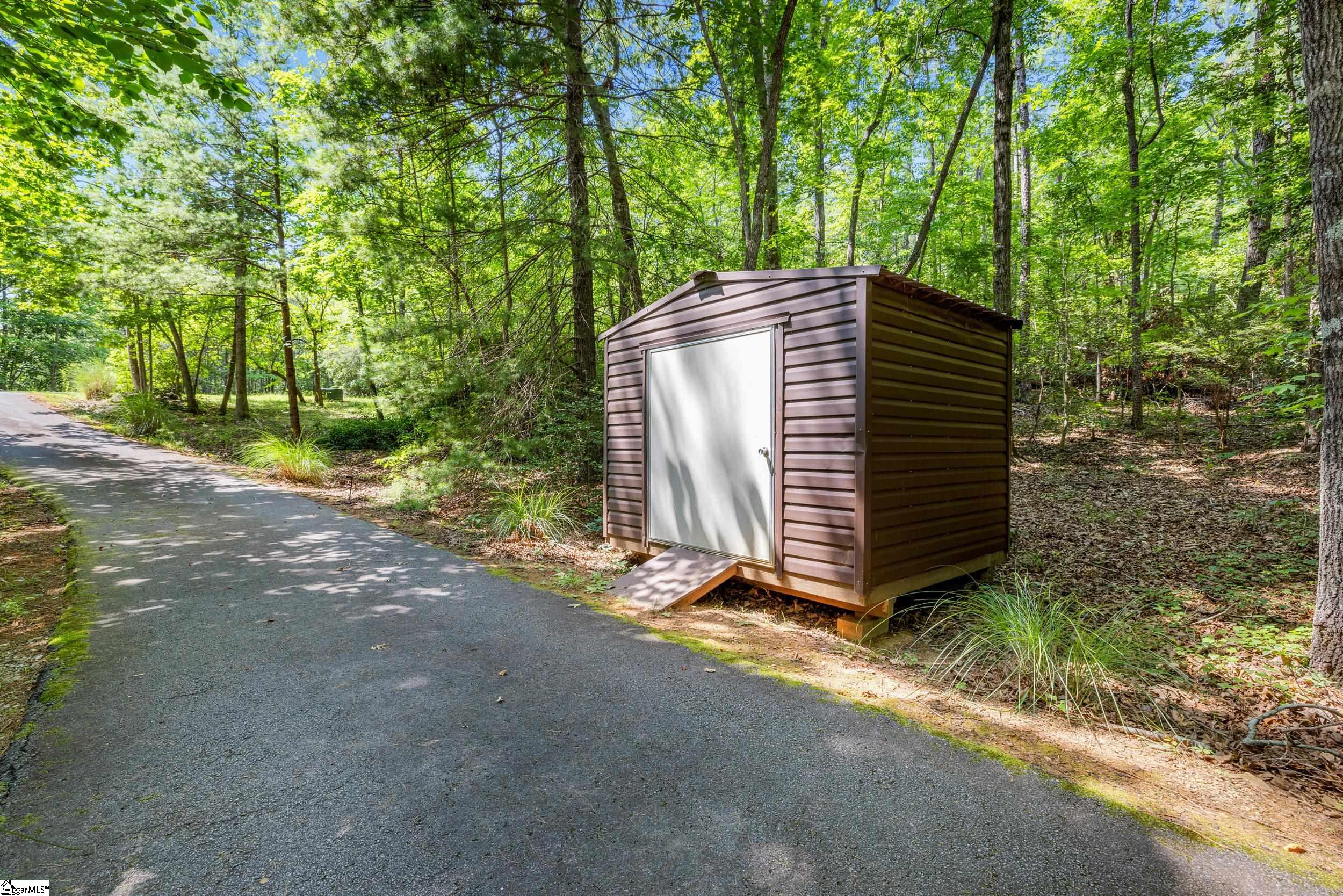 113 Aartun Alley Pickens, SC 29671