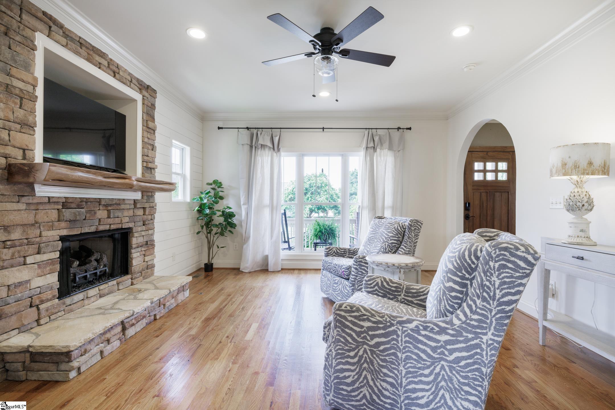 305 Hayworth Drive Simpsonville, SC 29680