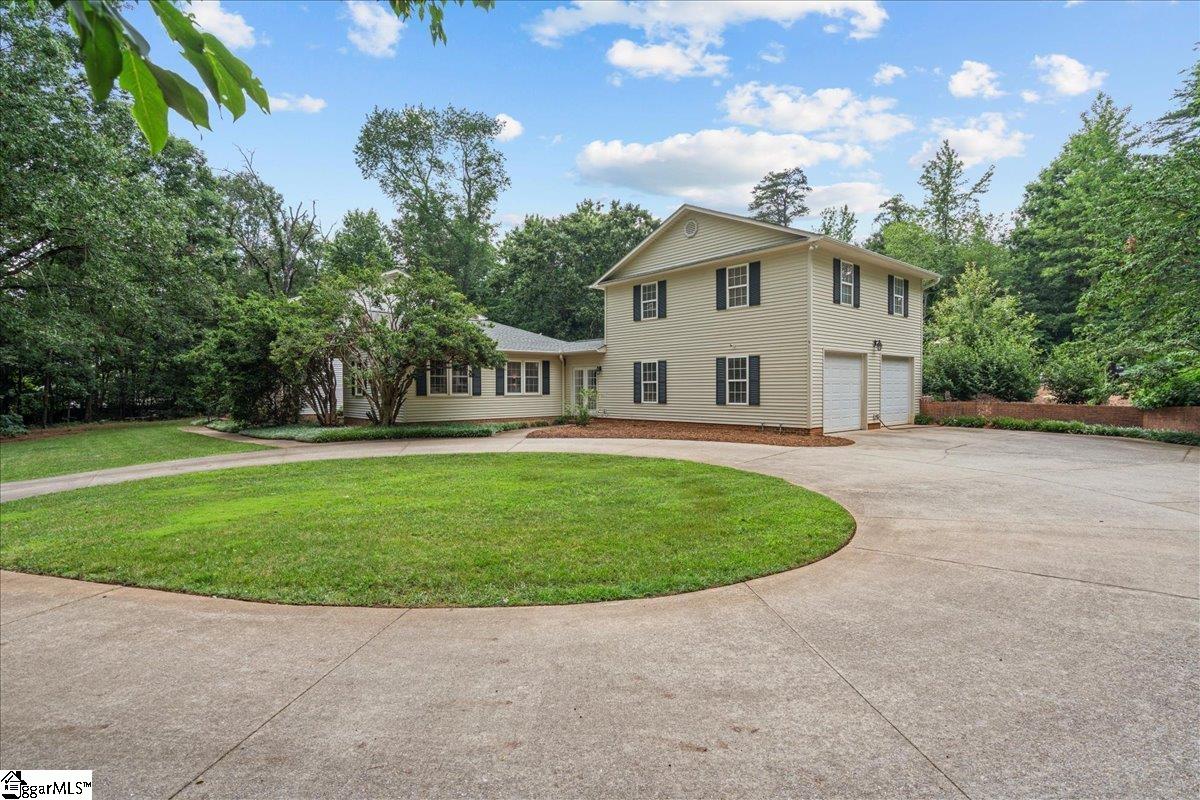 20 Rocky Creek Lane Greenville, SC 29615