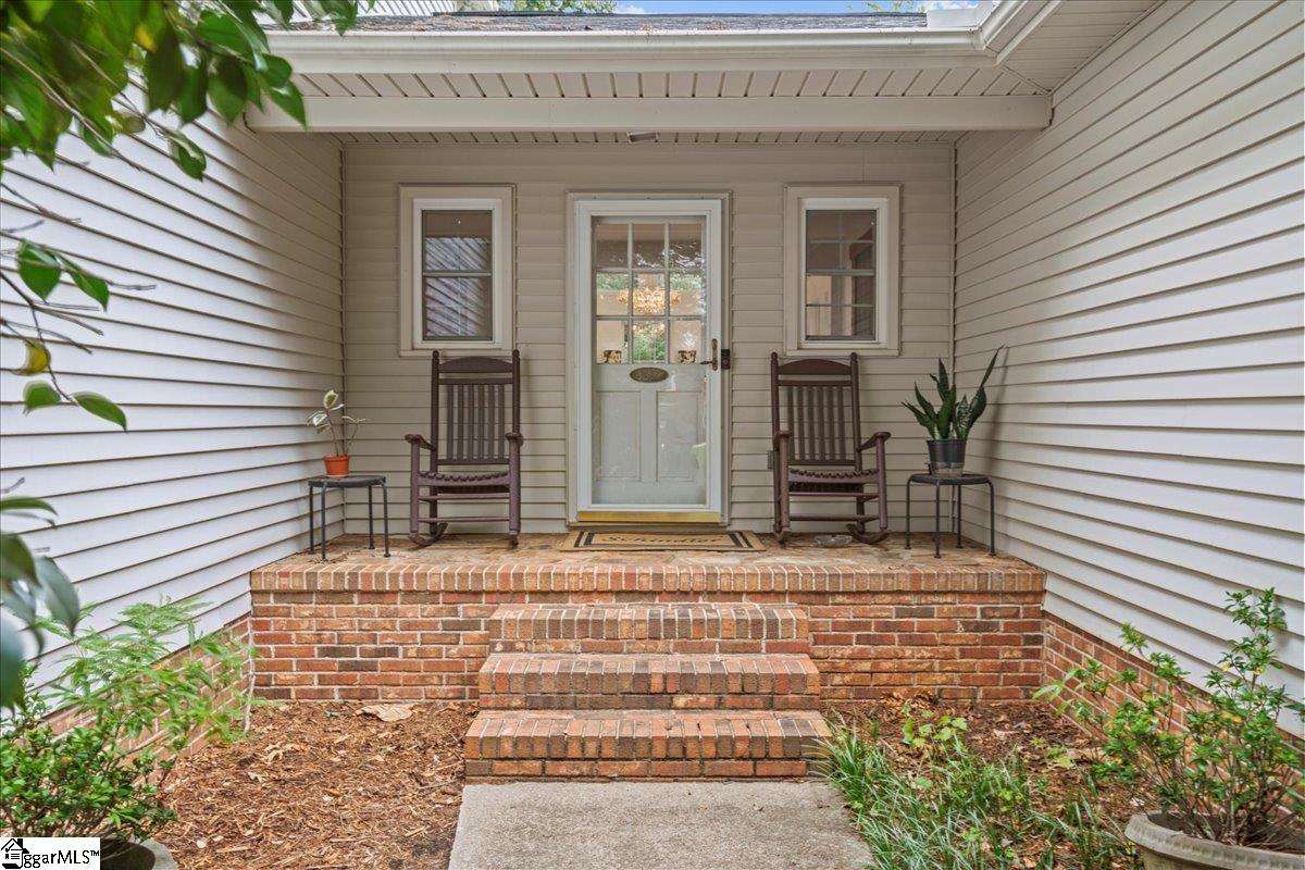 20 Rocky Creek Lane Greenville, SC 29615