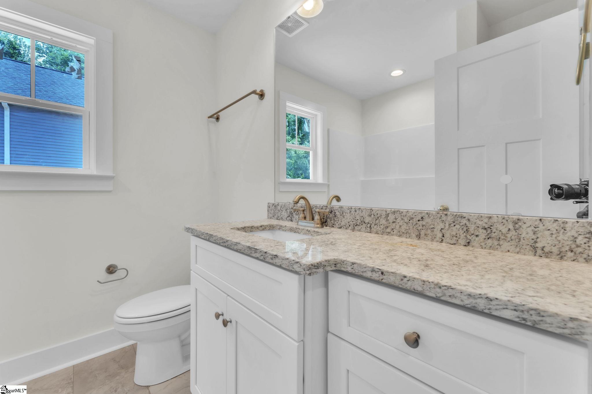 400 Woodland Circle Belton, SC 29627