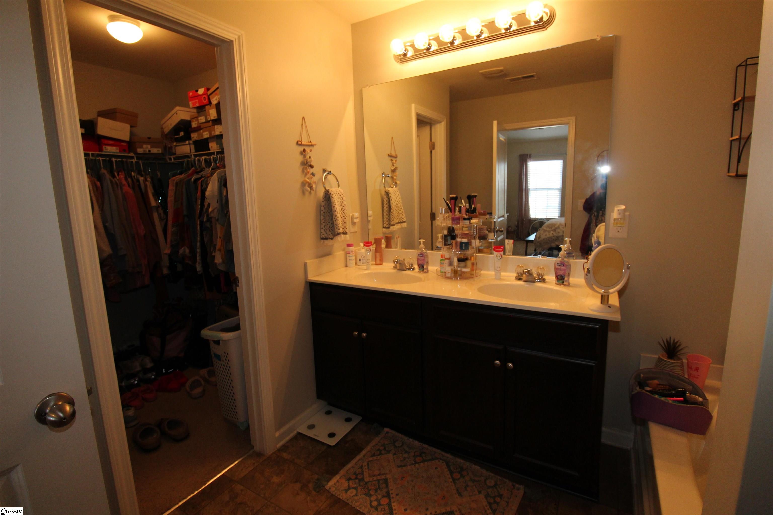 811 Markham Circle Moore, SC 29369-8979