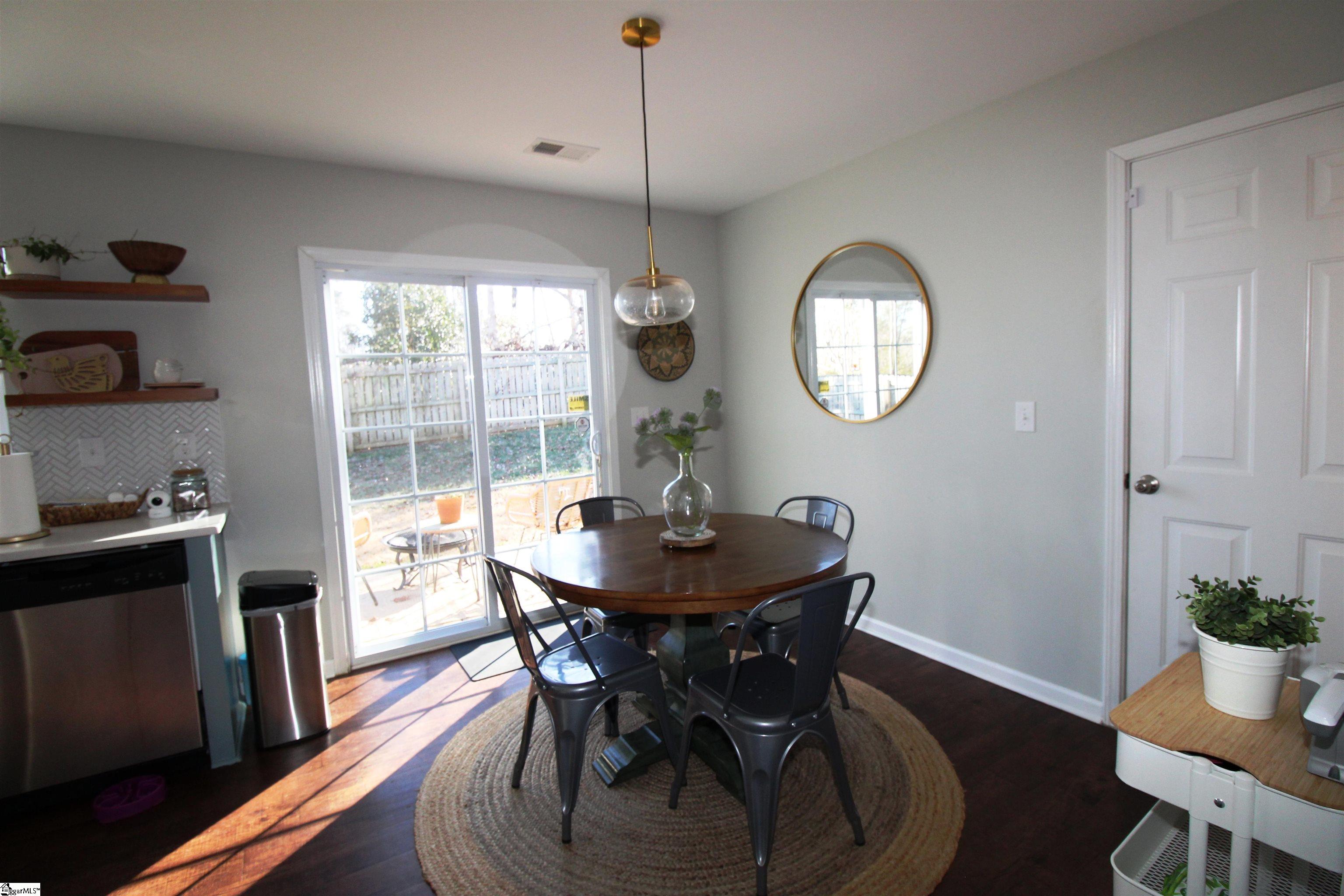 811 Markham Circle Moore, SC 29369-8979