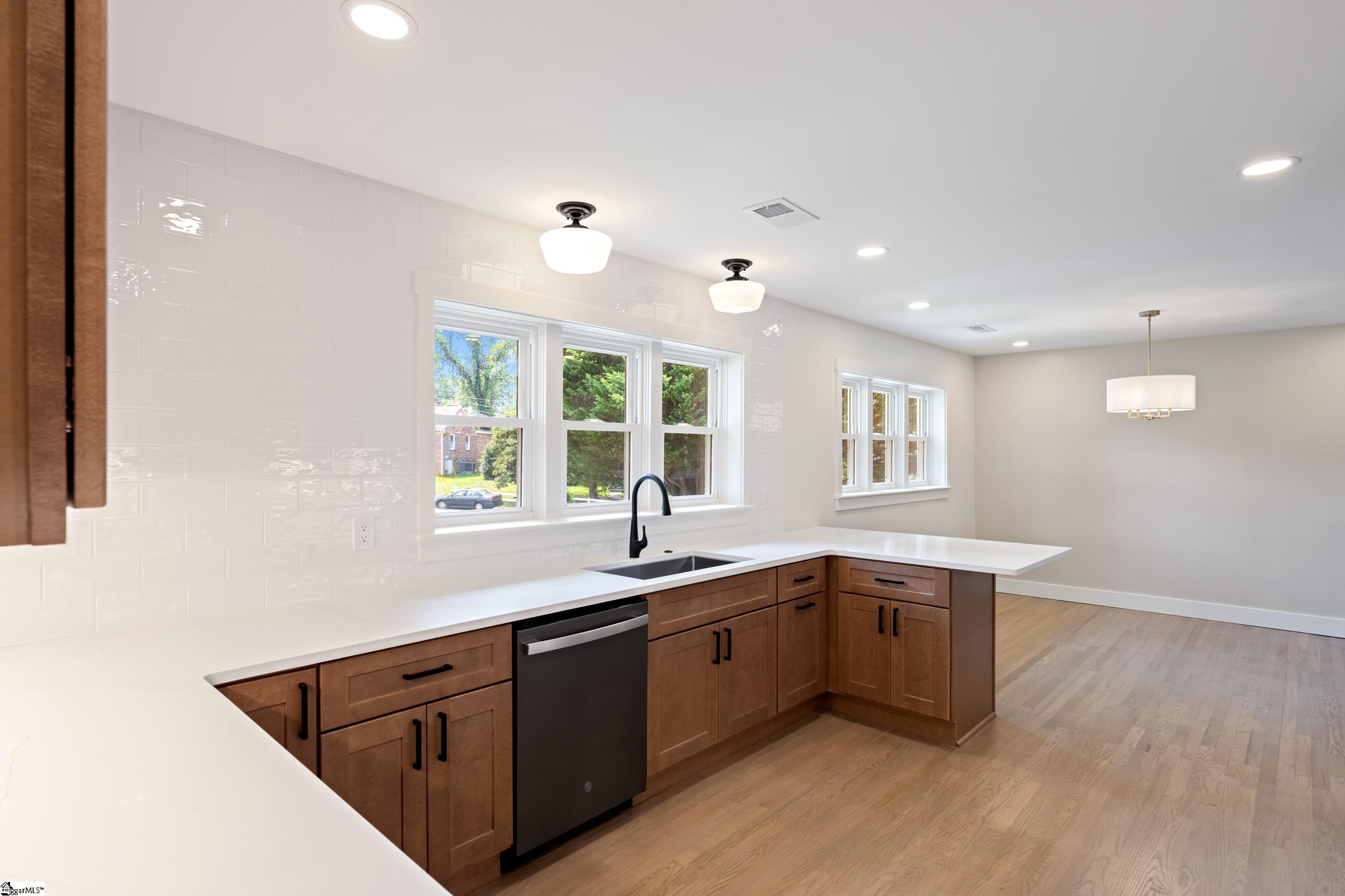 101 Lancaster Lane Greenville, SC 29605