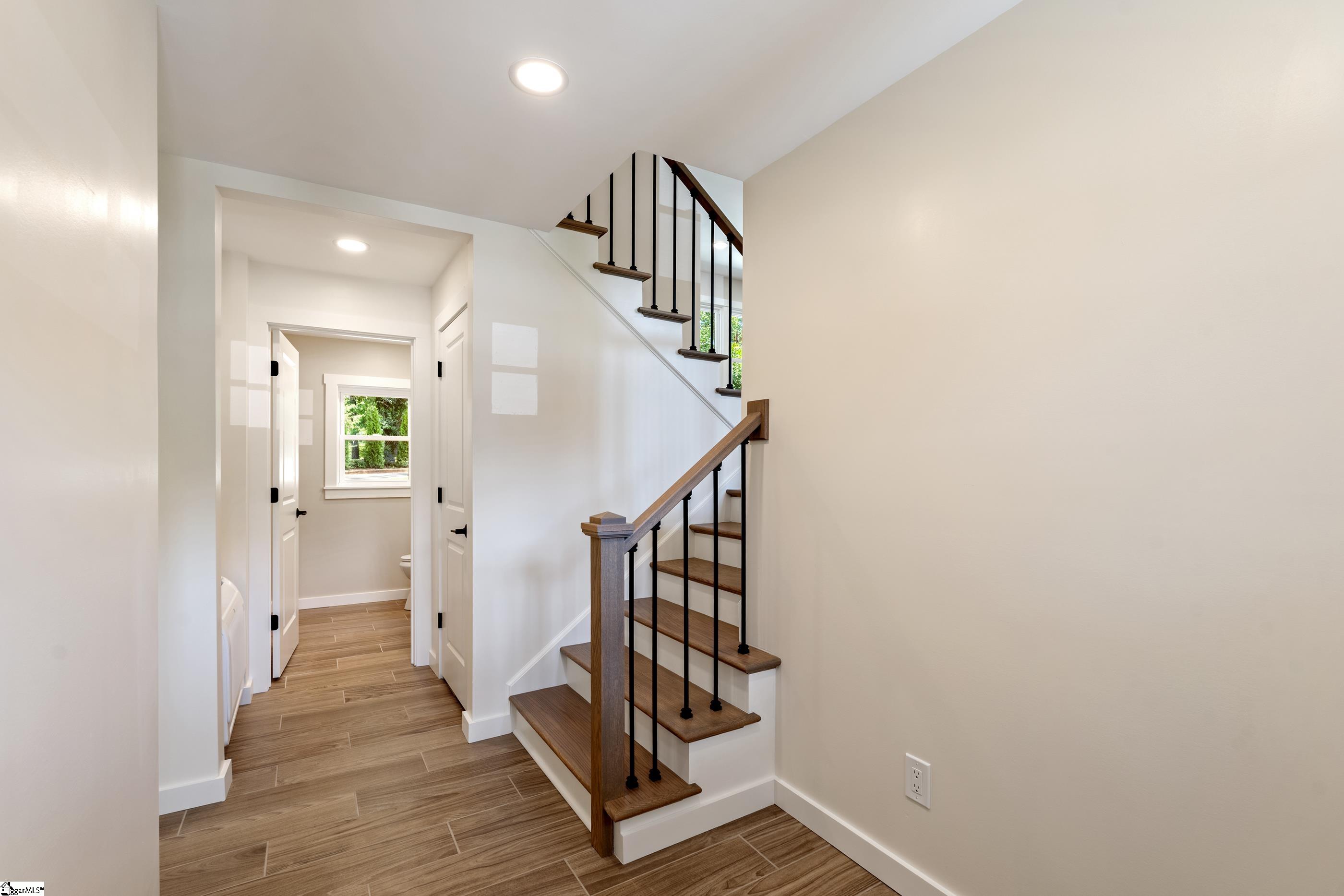 101 Lancaster Lane Greenville, SC 29605