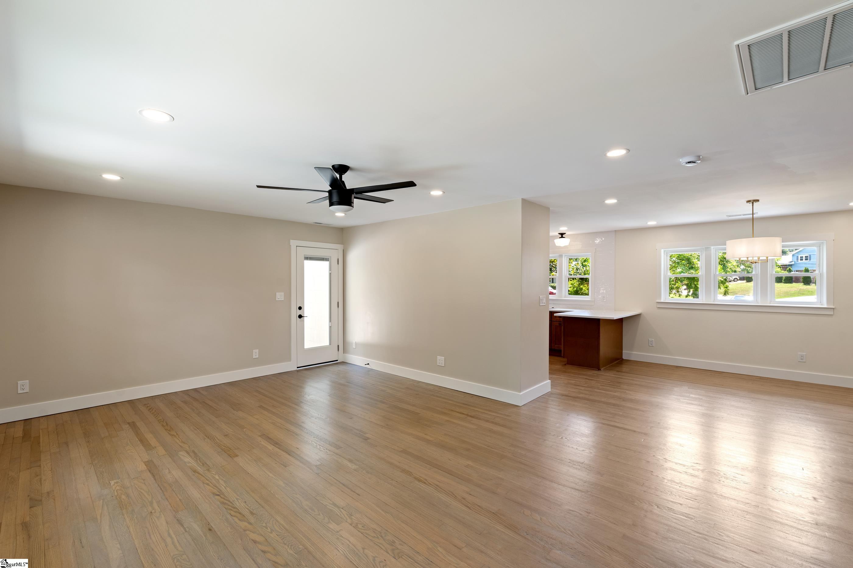 101 Lancaster Lane Greenville, SC 29605