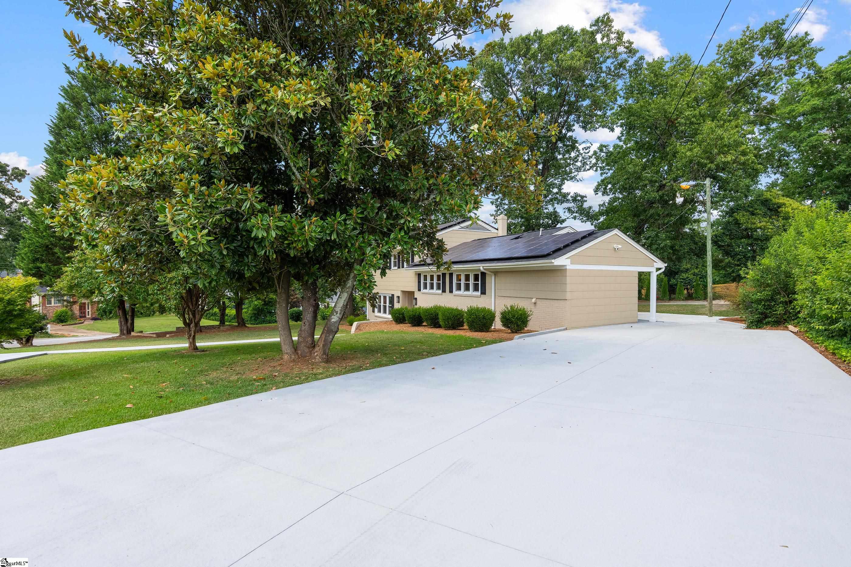 101 Lancaster Lane Greenville, SC 29605