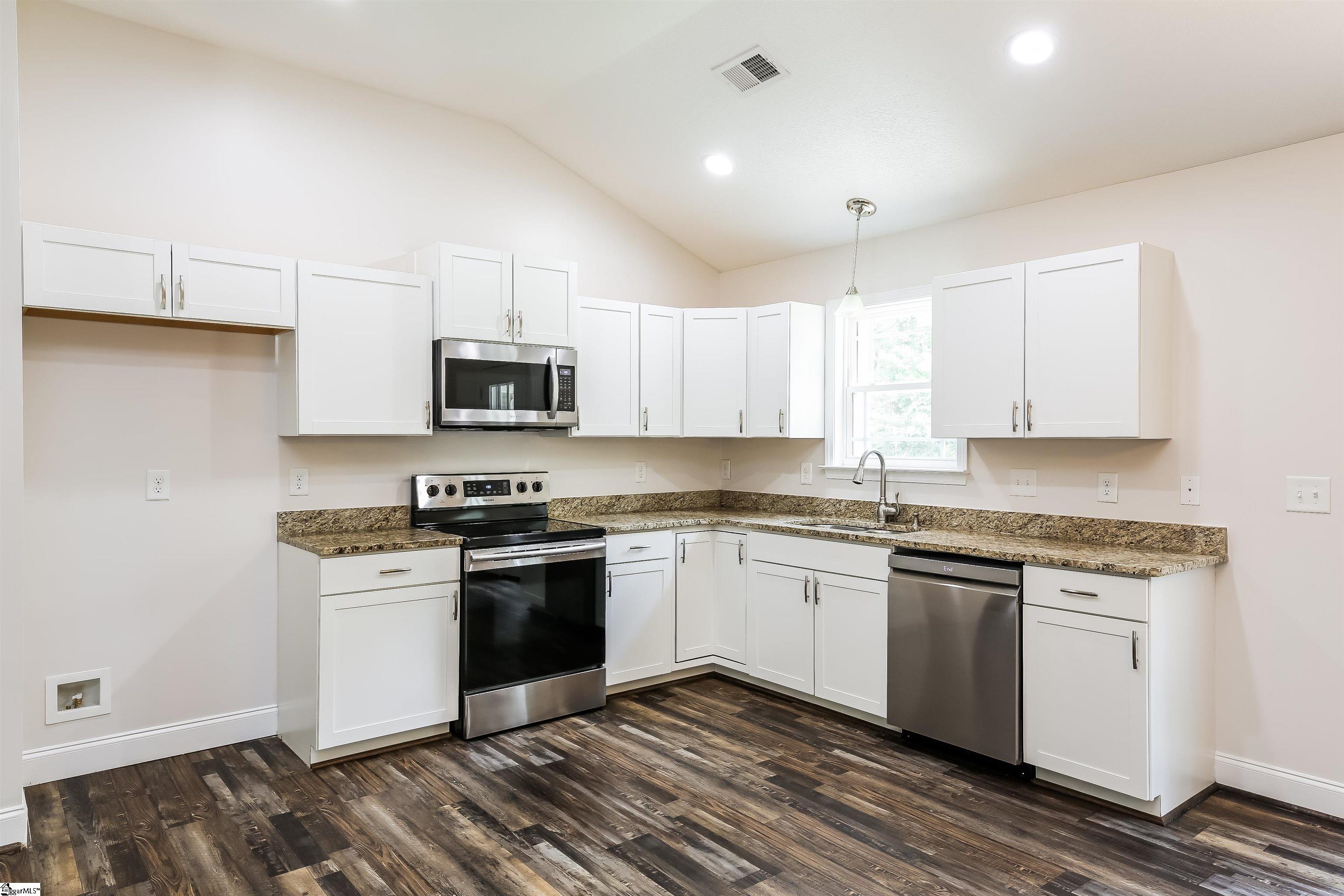 478 Kent Street Spartanburg, SC 29301