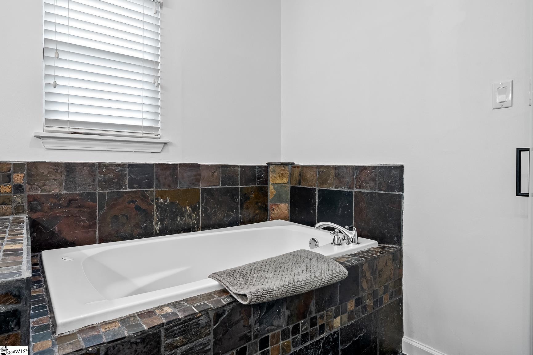 3113 Pinehurst Lane Anderson, SC 29621