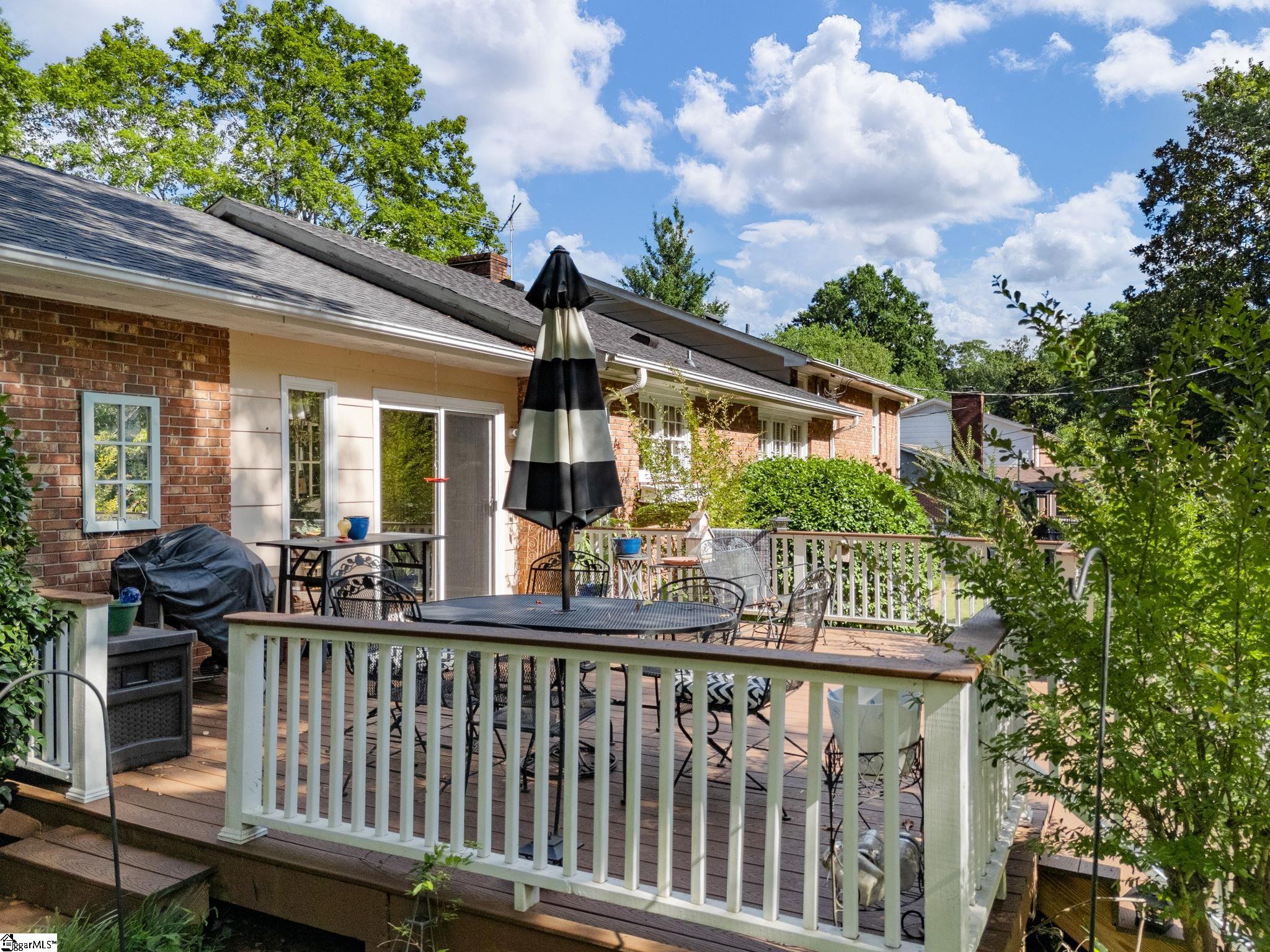 357 Lake Forest Drive Spartanburg, SC 29307