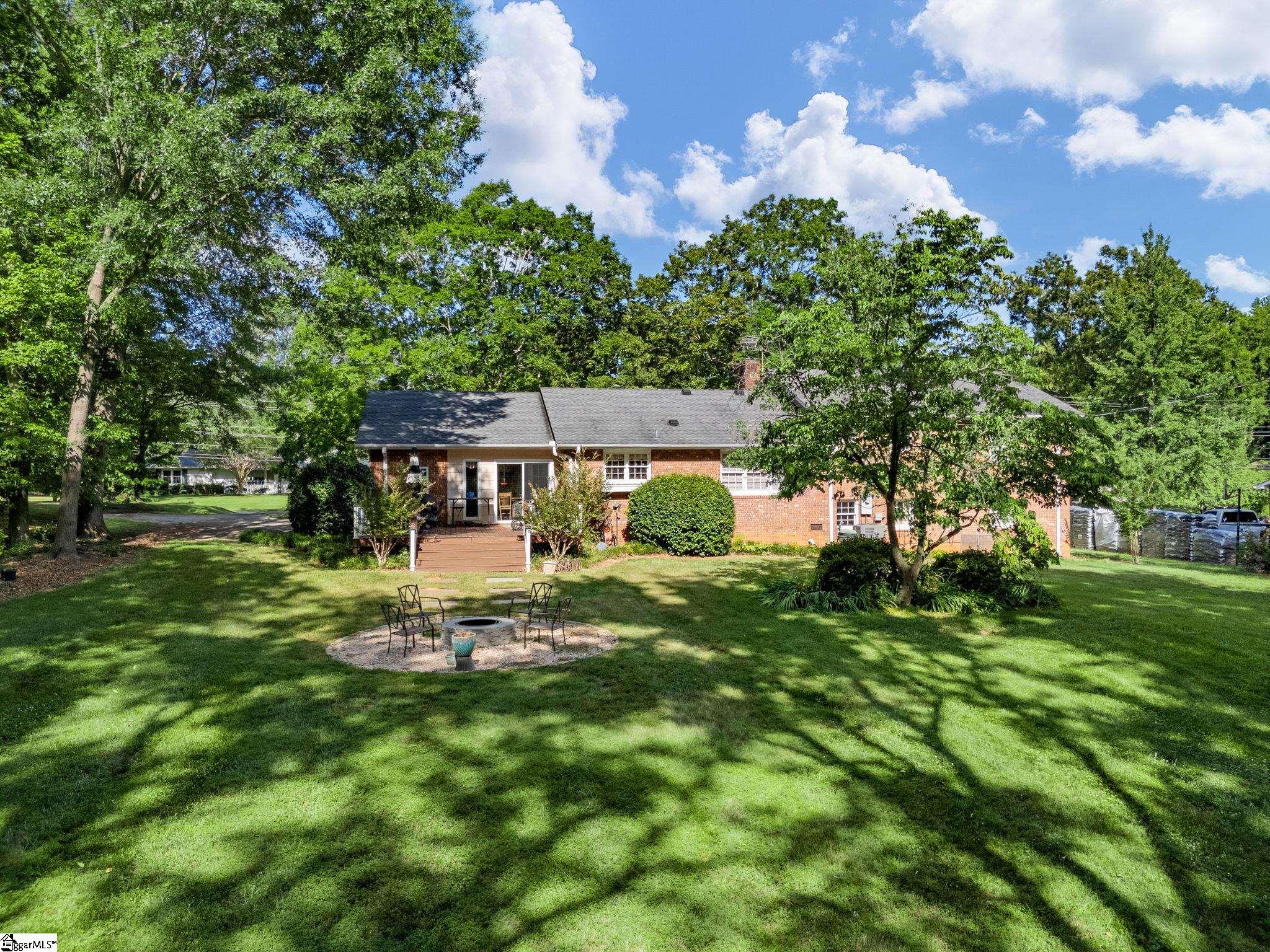 357 Lake Forest Drive Spartanburg, SC 29307