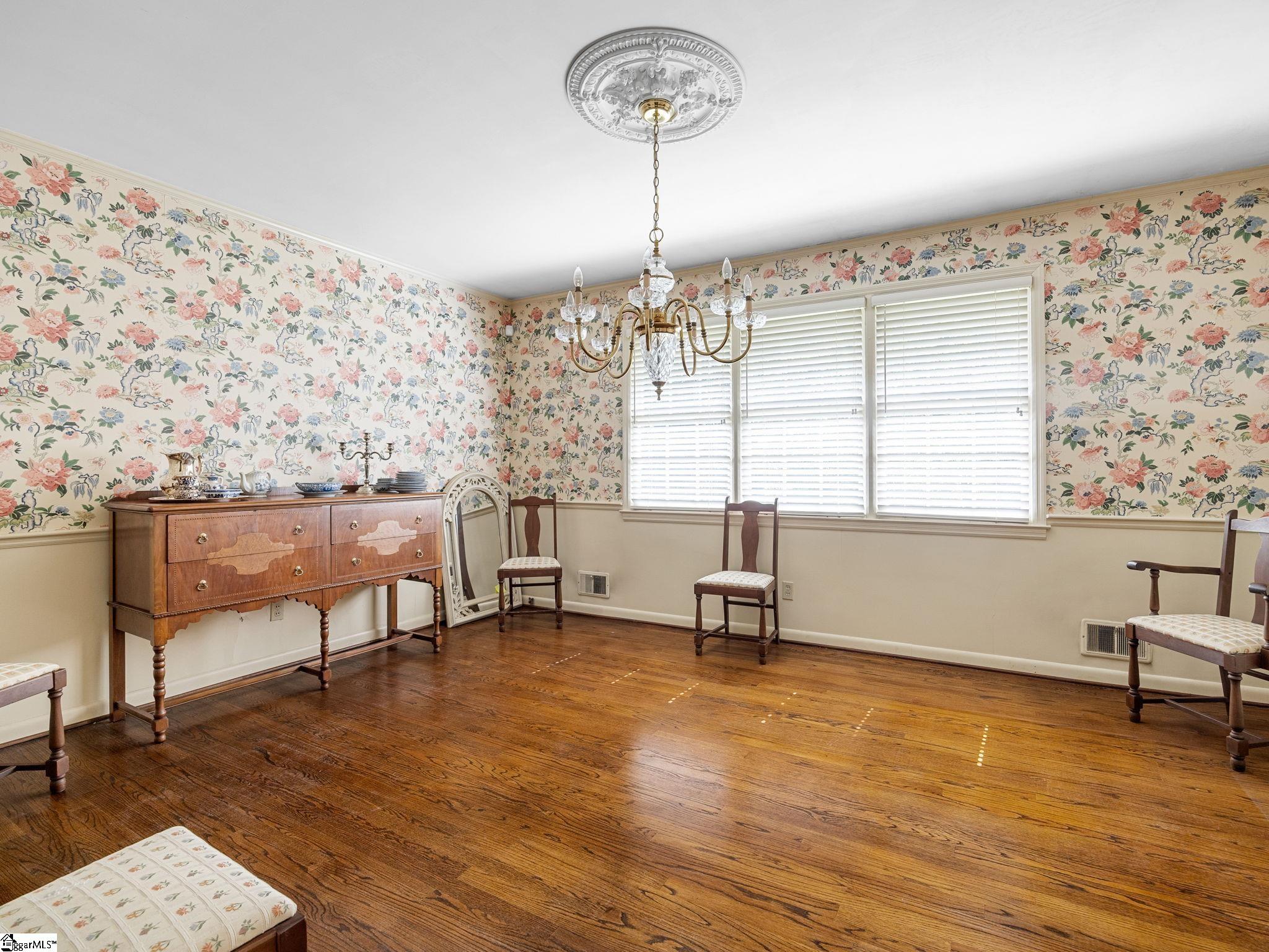 357 Lake Forest Drive Spartanburg, SC 29307
