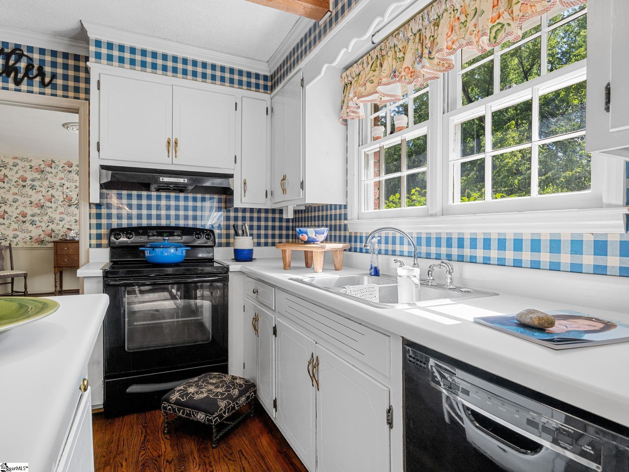 357 Lake Forest Drive Spartanburg, SC 29307