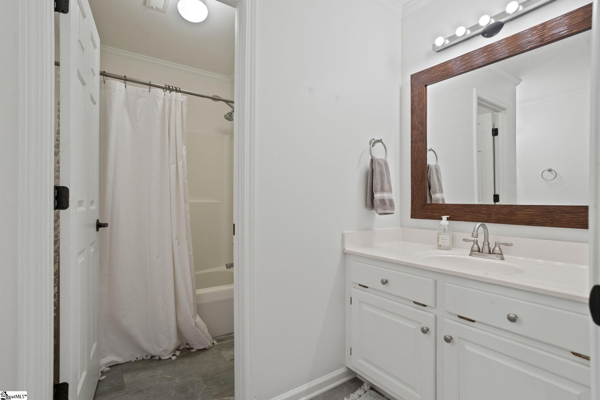 8 Spyglass Court Greenville, SC 29609