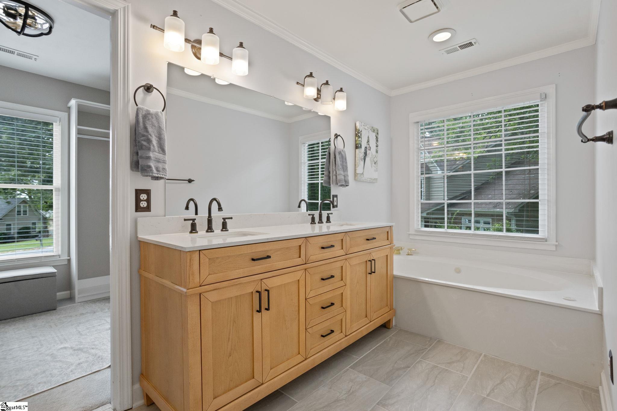8 Spyglass Court Greenville, SC 29609