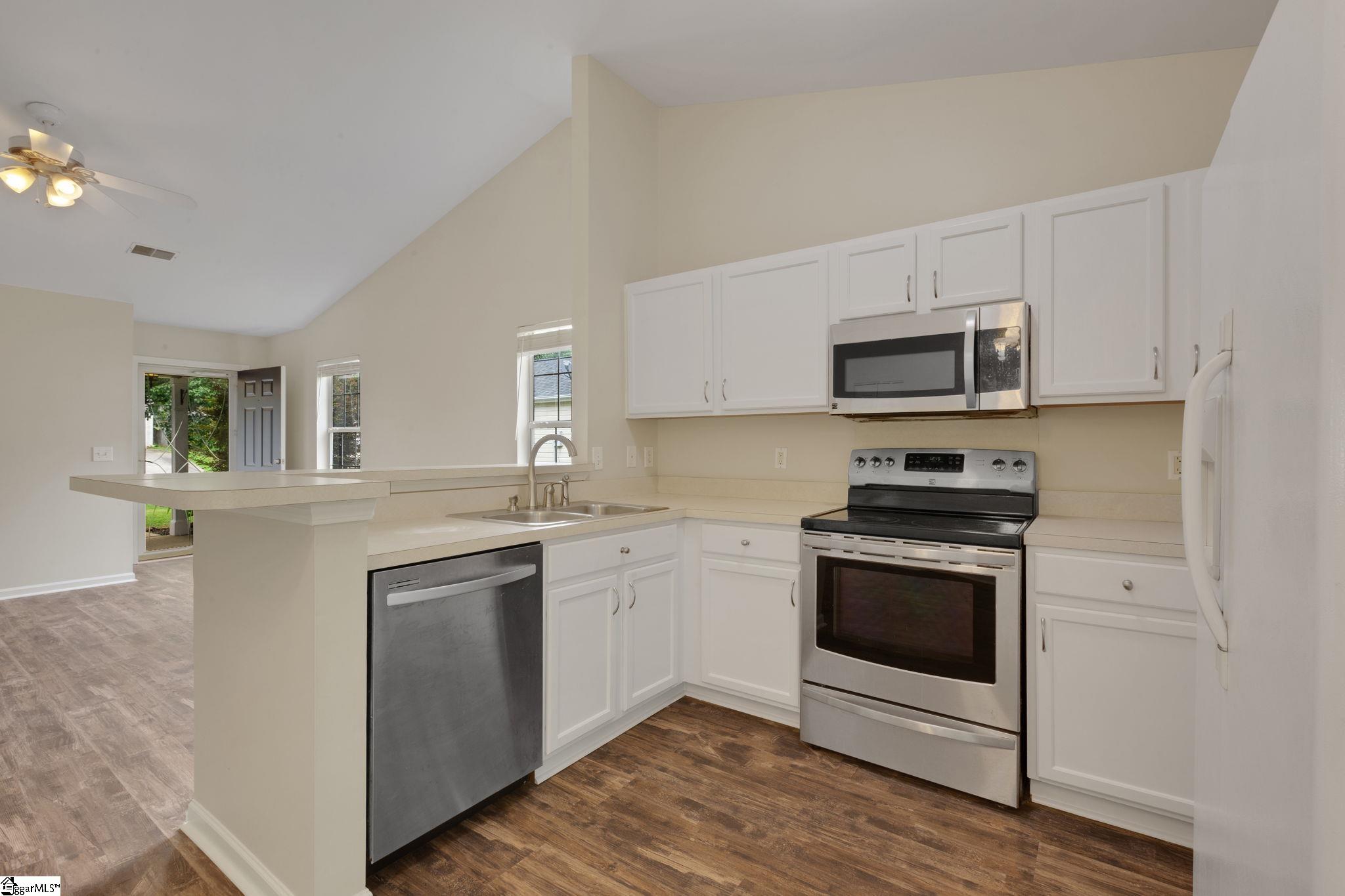 15 Hawkesbury Road Simpsonville, SC 29681