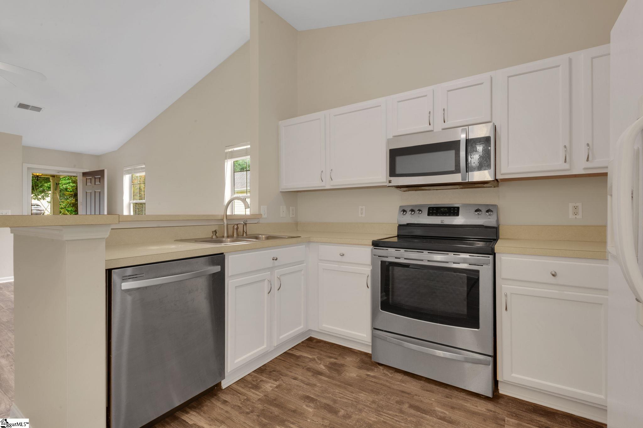 15 Hawkesbury Road Simpsonville, SC 29681