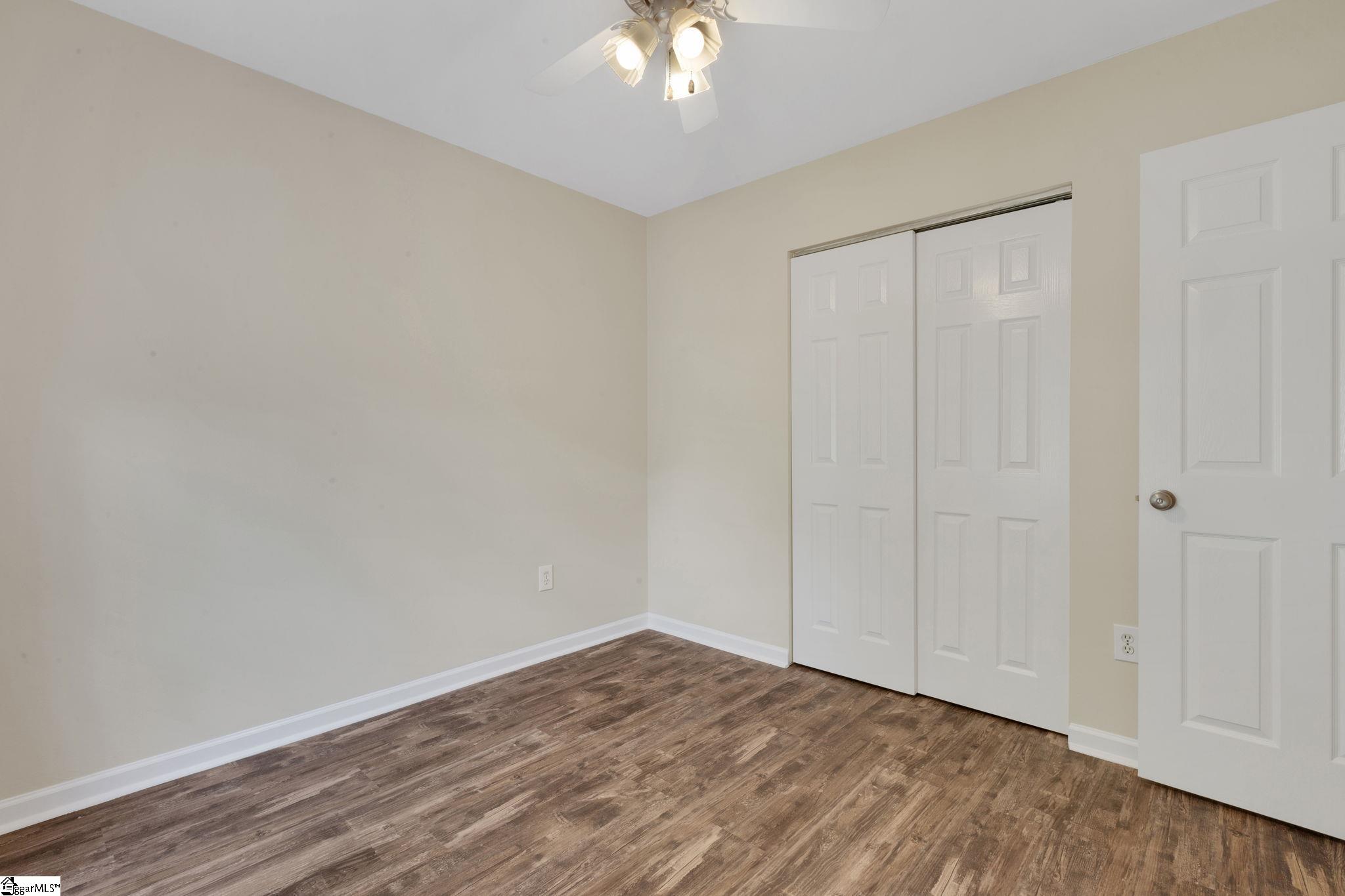15 Hawkesbury Road Simpsonville, SC 29681