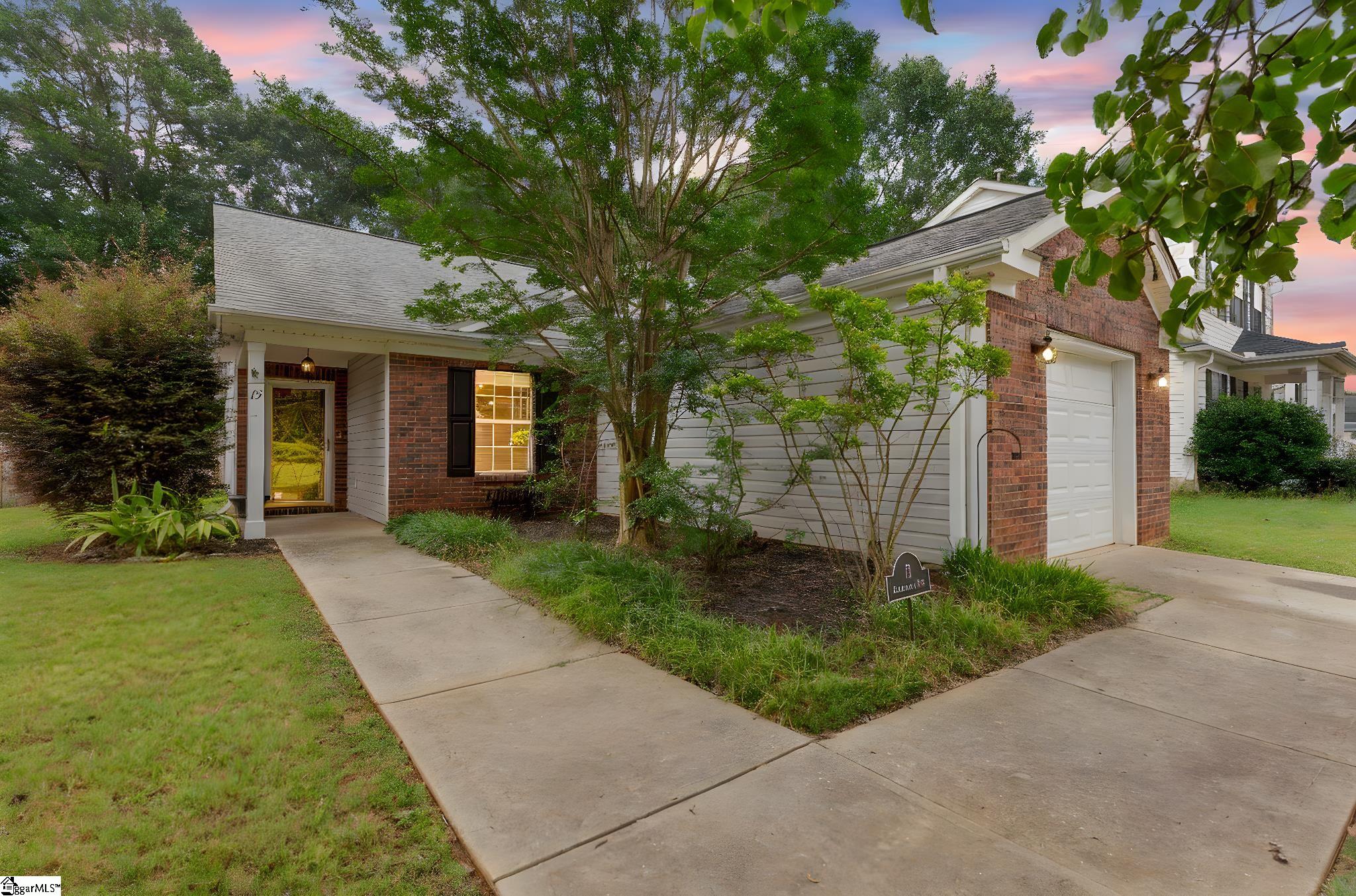 15 Hawkesbury Road Simpsonville, SC 29681