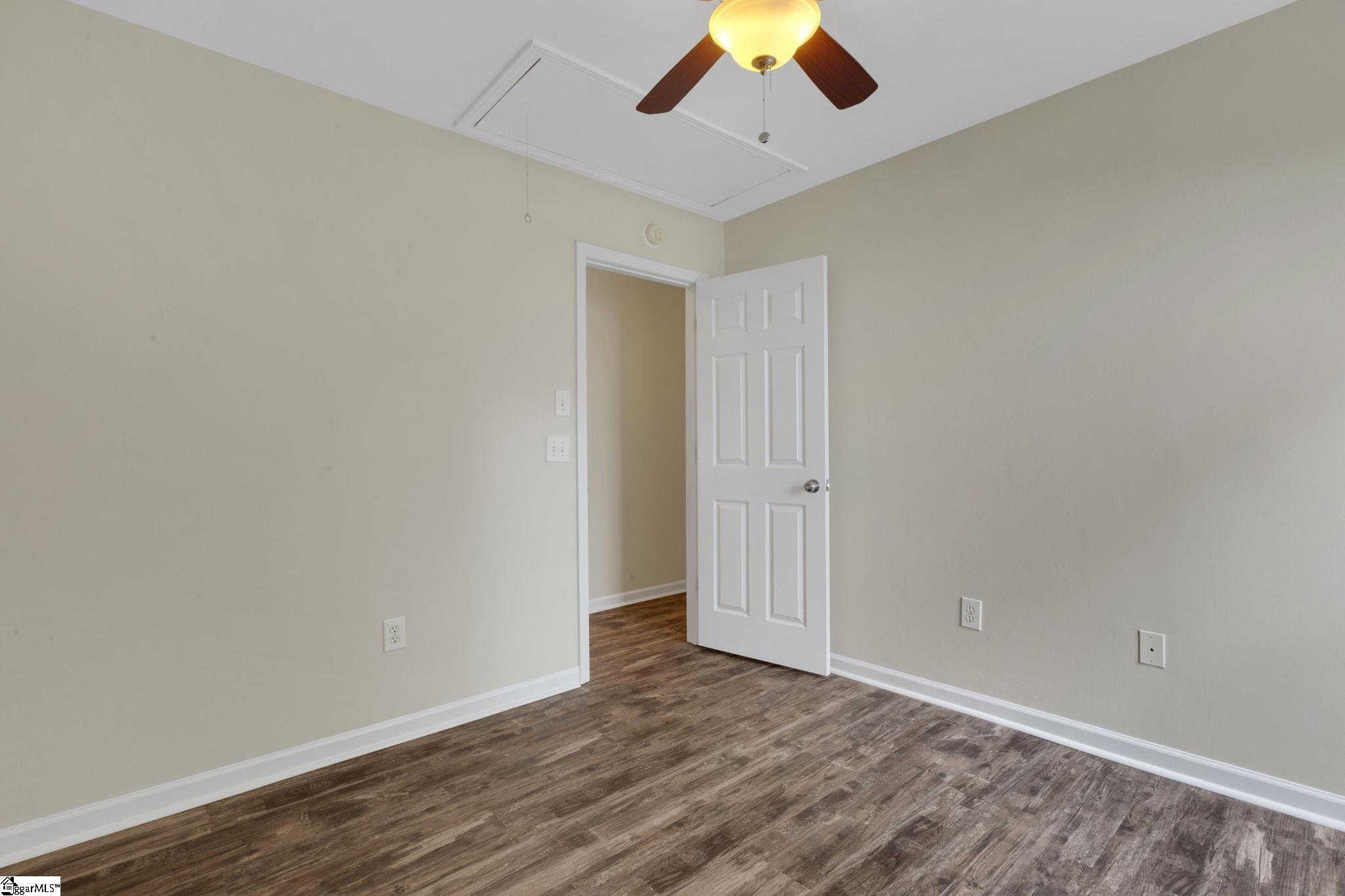 15 Hawkesbury Road Simpsonville, SC 29681