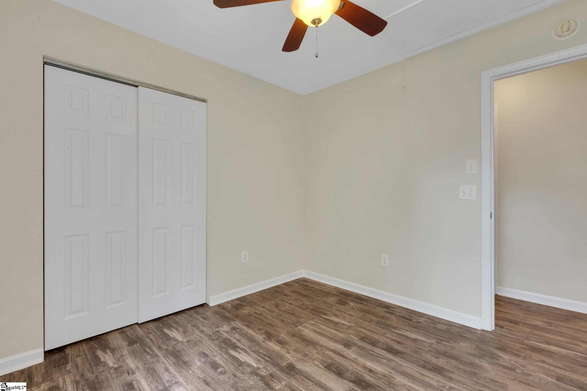 15 Hawkesbury Road Simpsonville, SC 29681