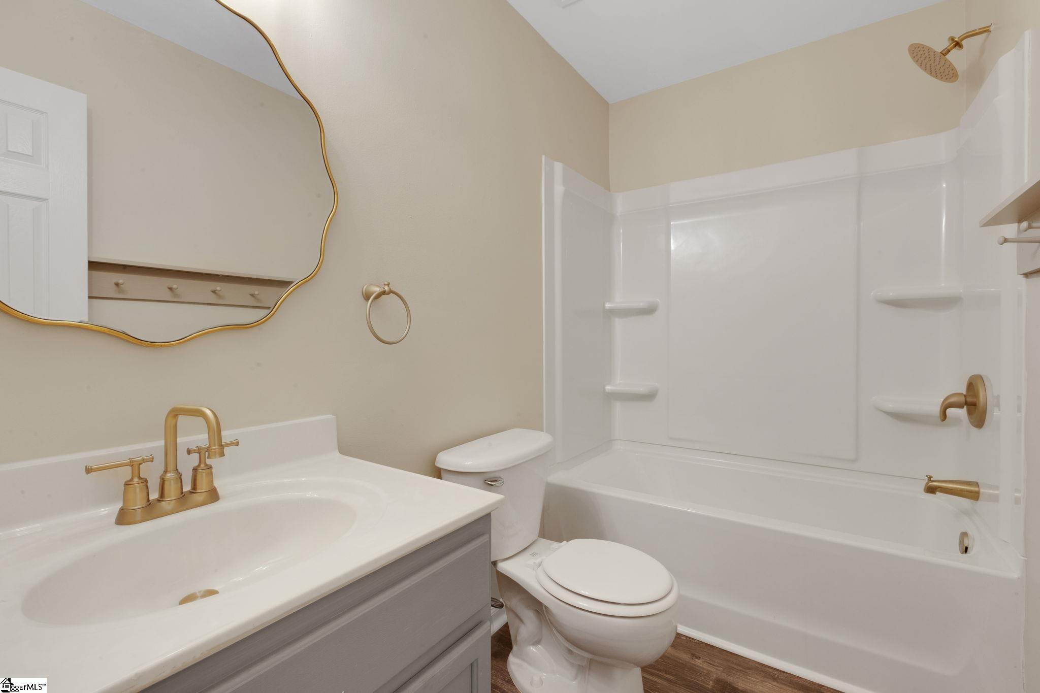 15 Hawkesbury Road Simpsonville, SC 29681
