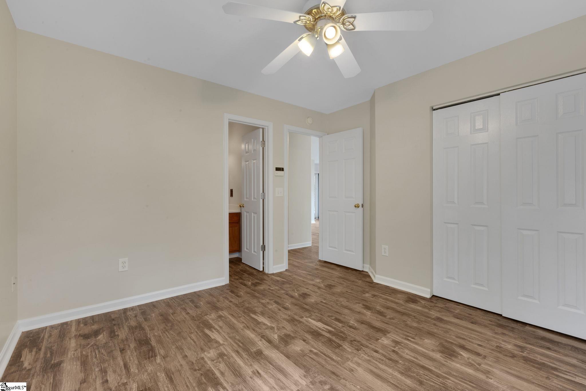 15 Hawkesbury Road Simpsonville, SC 29681