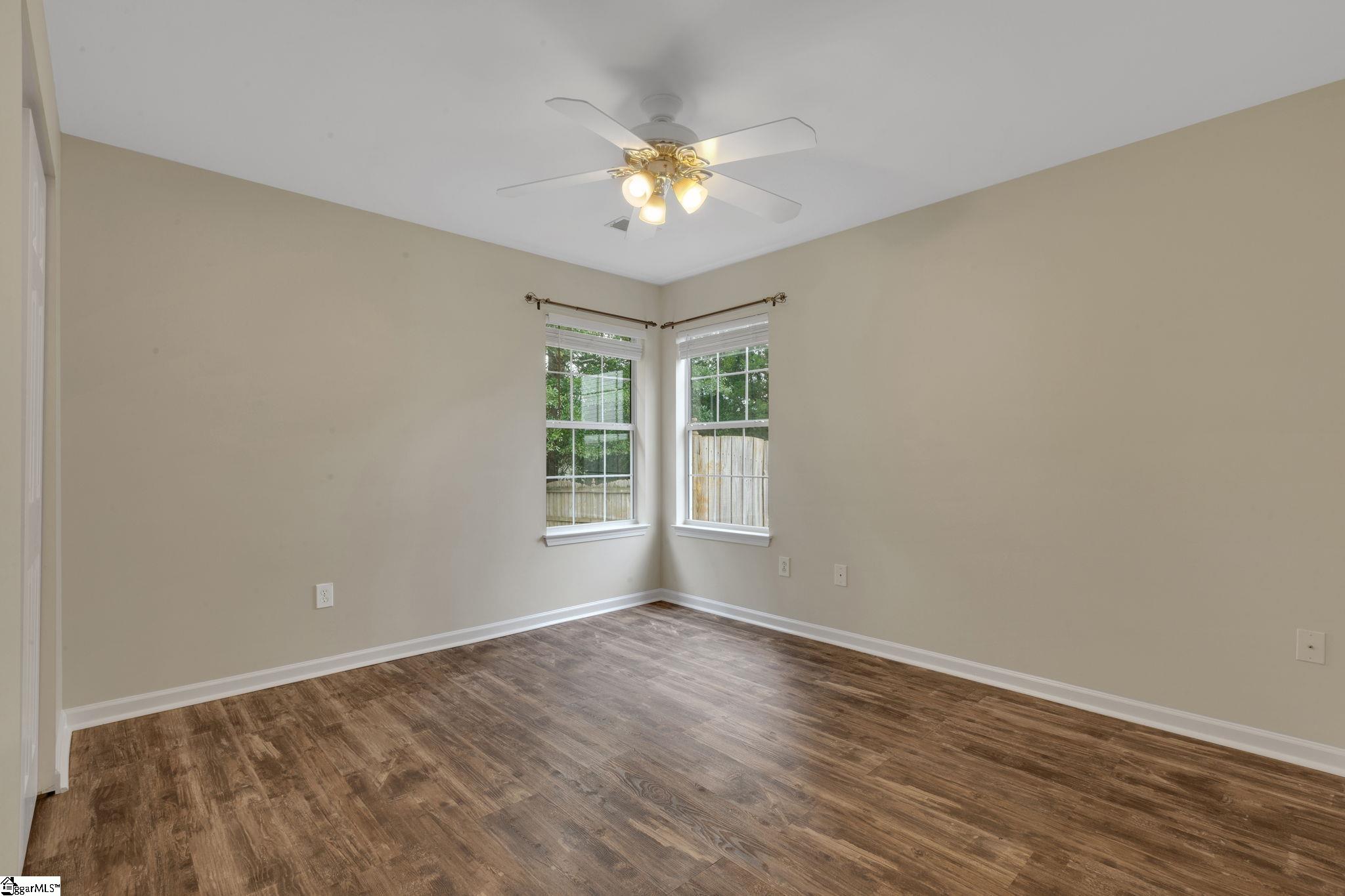 15 Hawkesbury Road Simpsonville, SC 29681
